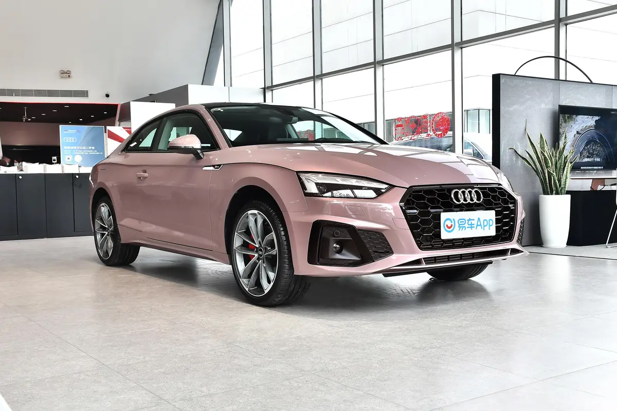 奥迪A5Coupe 40 TFSI 时尚动感型外观