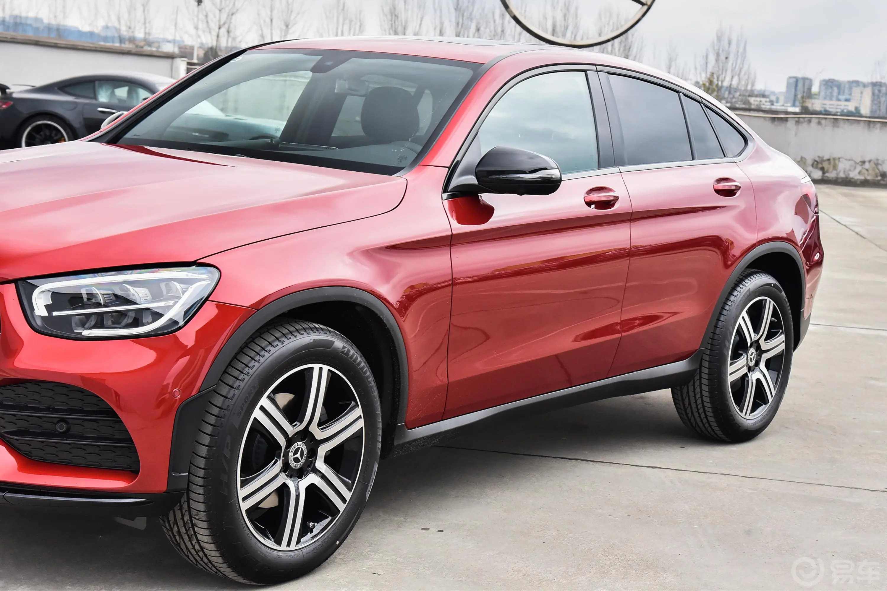 奔驰GLC轿跑改款 GLC 260 4MATIC 轿跑SUV外观