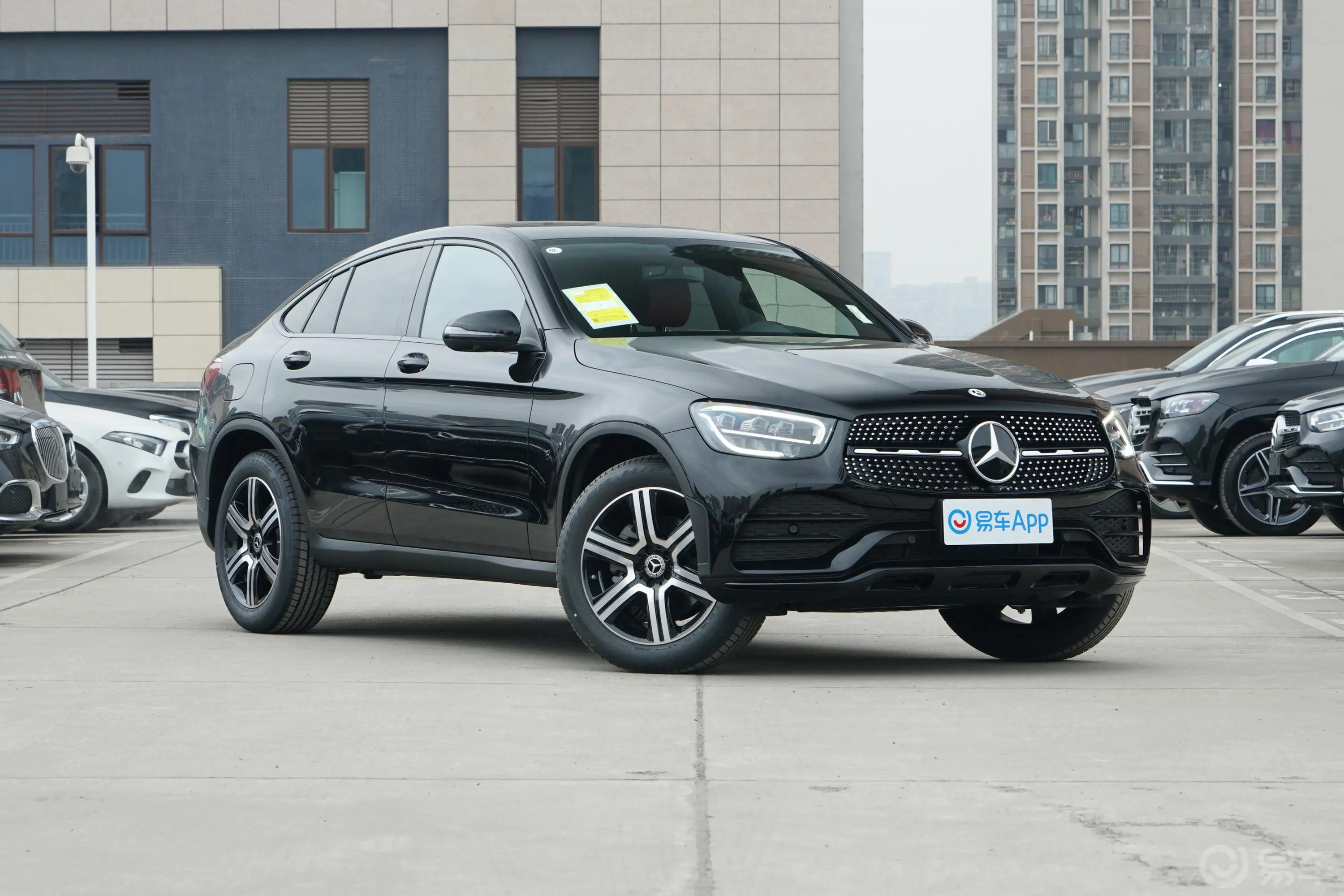 奔驰GLC轿跑改款 GLC 260 4MATIC 轿跑SUV外观