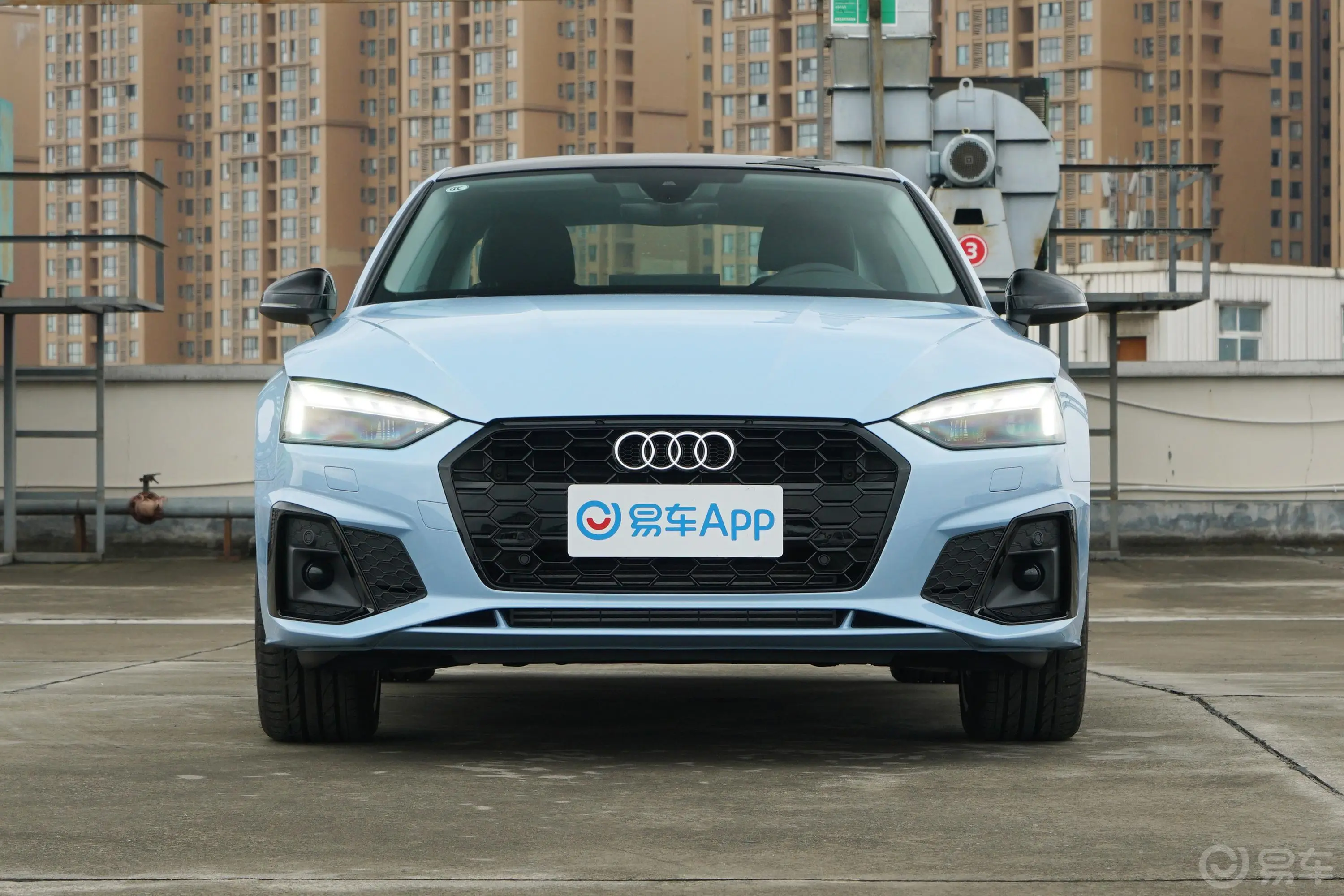 奥迪A5Coupe 40 TFSI 时尚动感型外观