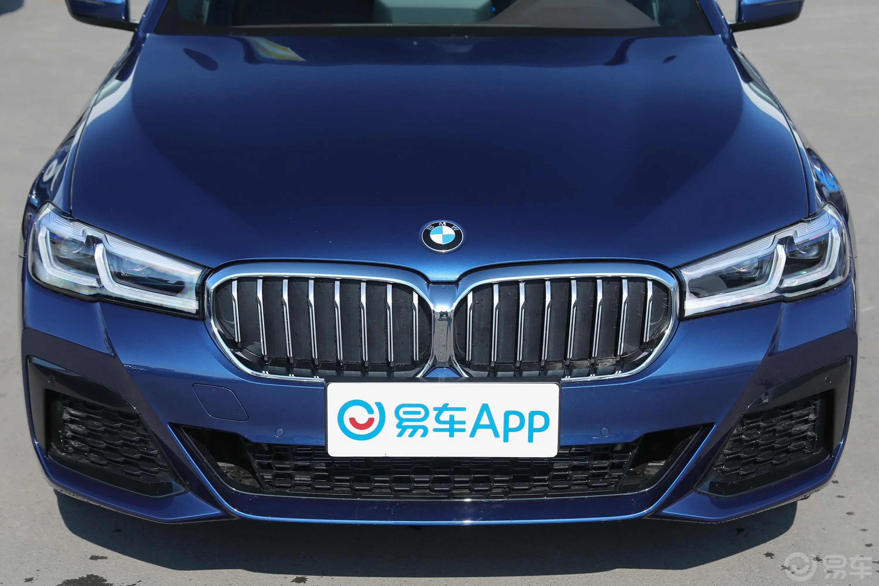 宝马5系改款 530Li 领先型 M运动套装外观