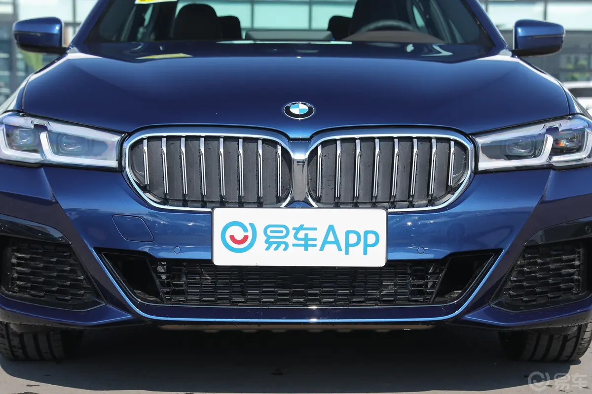 宝马5系改款 530Li 领先型 M运动套装外观