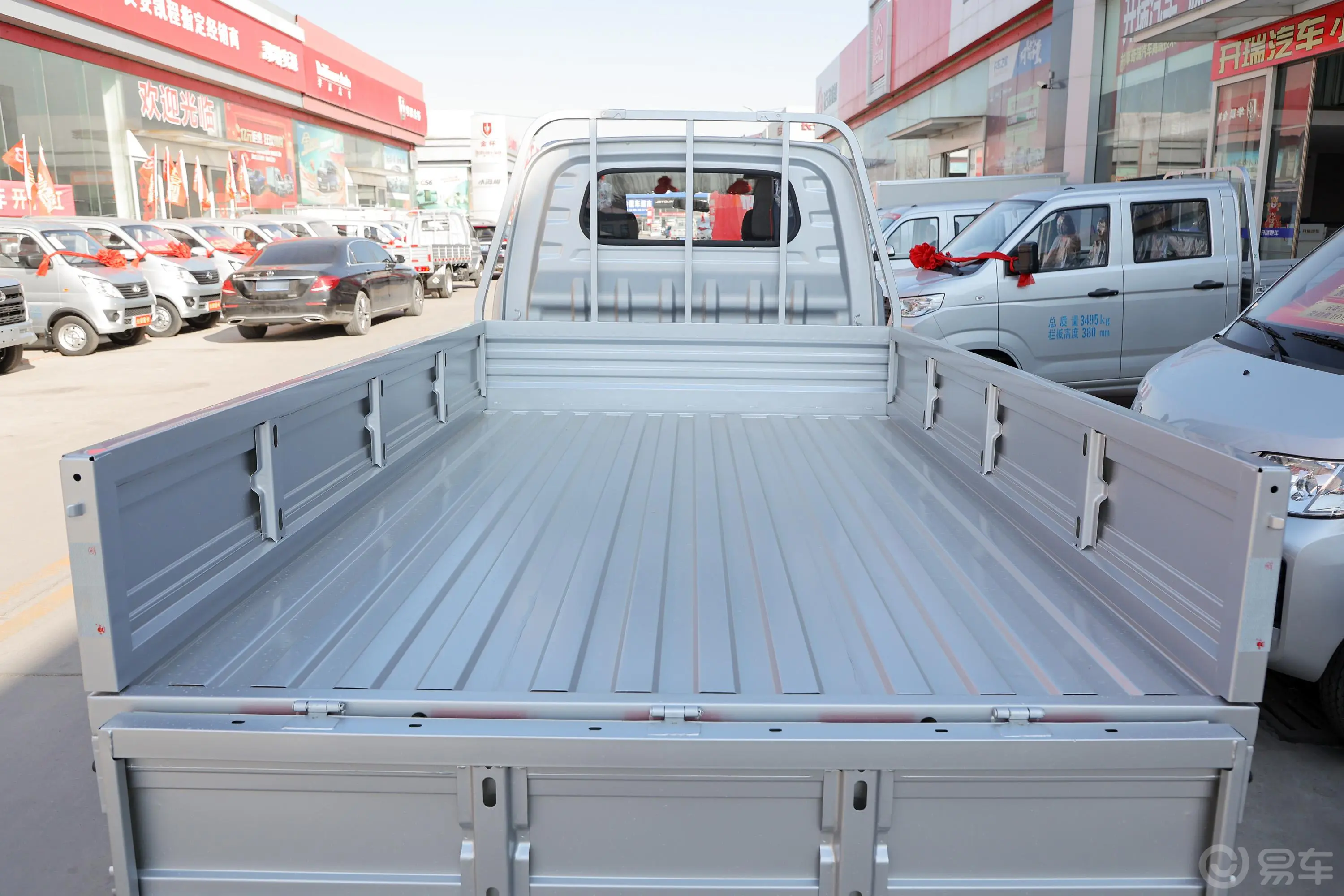开瑞X61.6L 手动 双排舒适型栏板空间