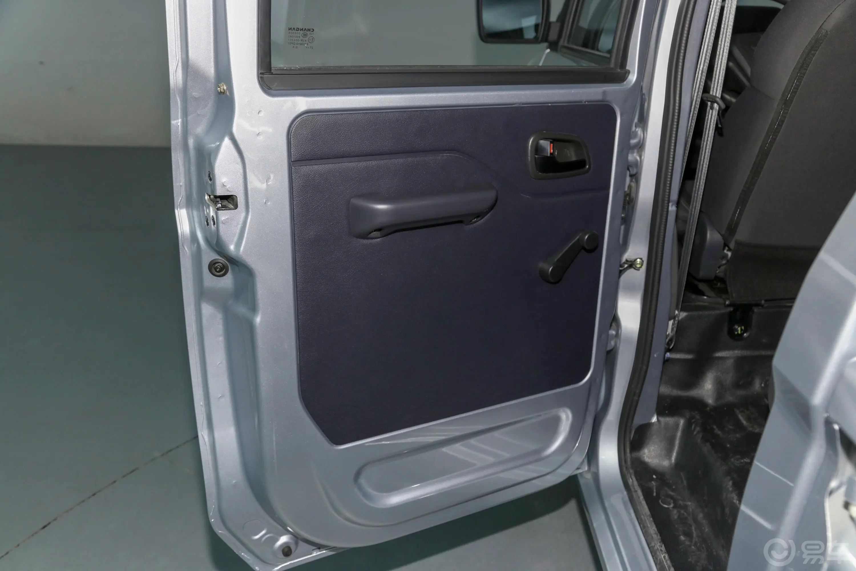 长安星卡PLUS1.6L 手动 双排舒适空调版空间