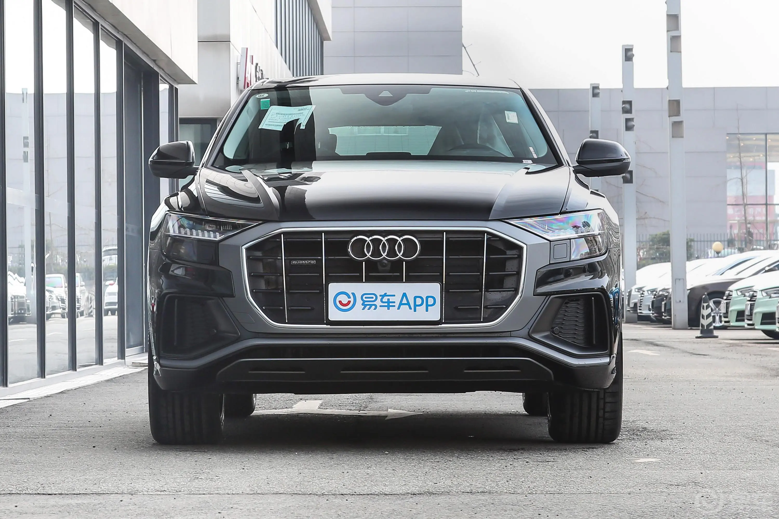 奥迪Q845 TFSI quattro 臻选动感型正前水平