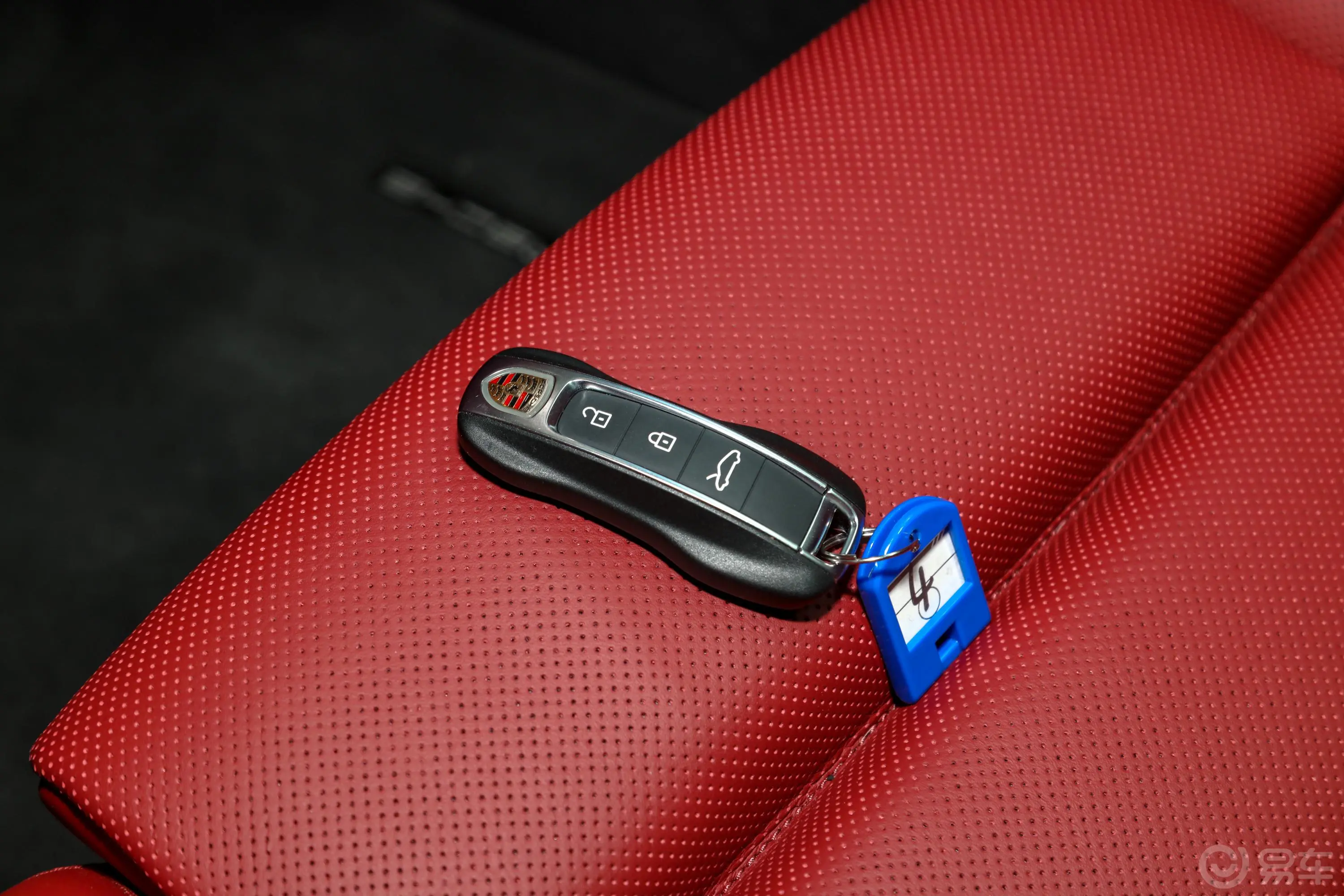 保时捷911Carrera 4 3.0T钥匙正面