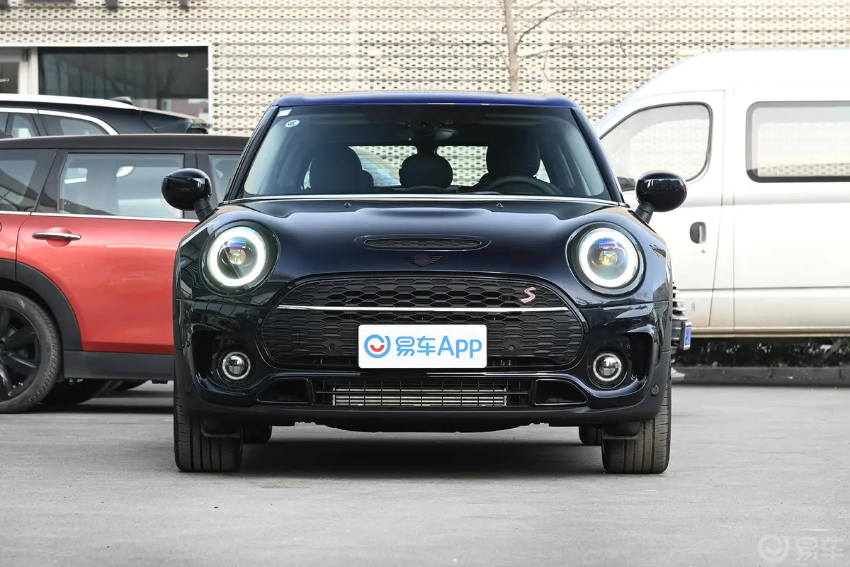 MINI CLUBMAN2.0T COOPER S BRICK LANE 限量版正前水平