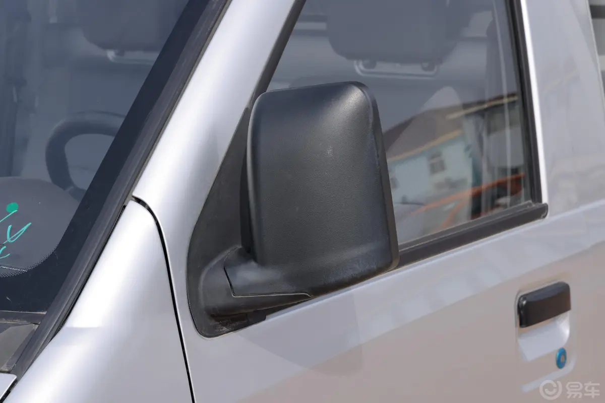 五菱荣光小卡专用车1.5L 单排 单层货柜车主驾驶后视镜背面