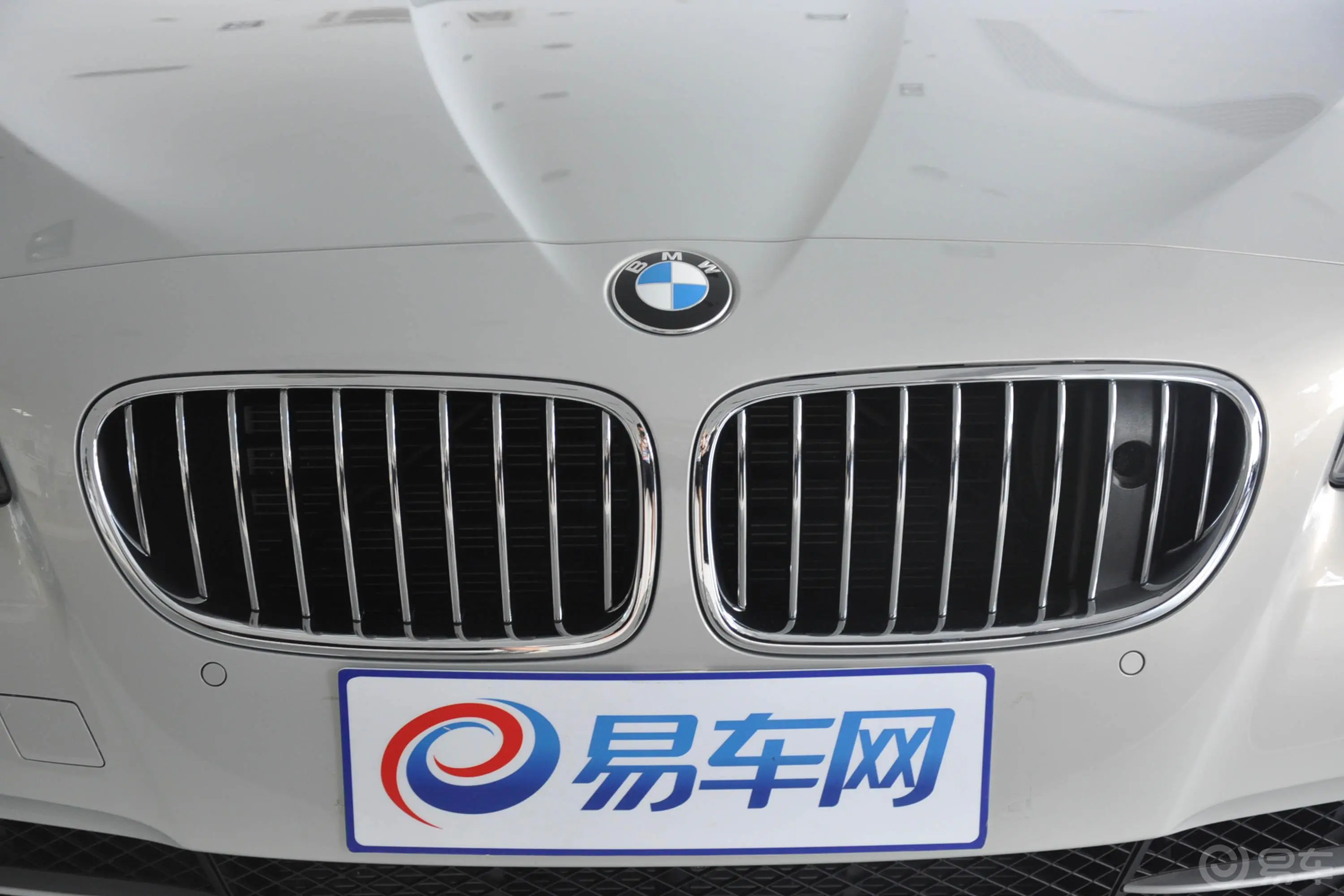 宝马5系535Li 行政型外观