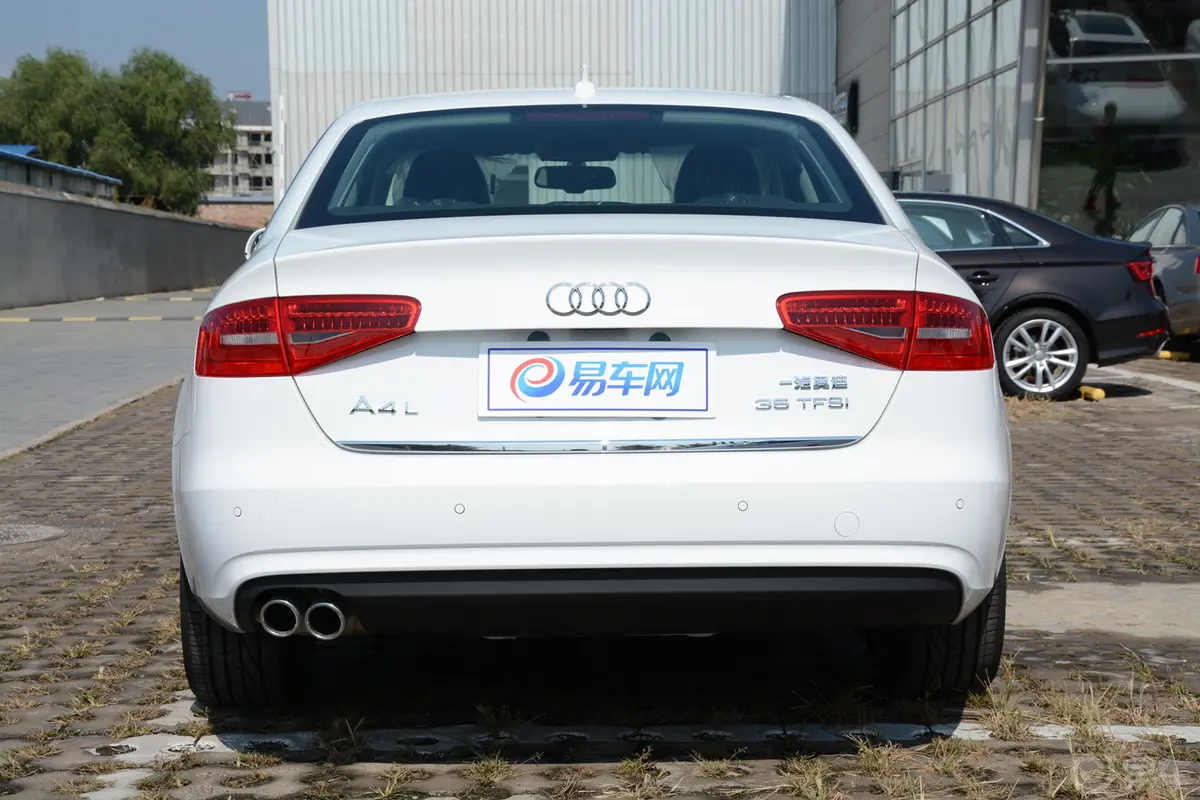 奥迪A4L35 TFSI 自动 技术型外观