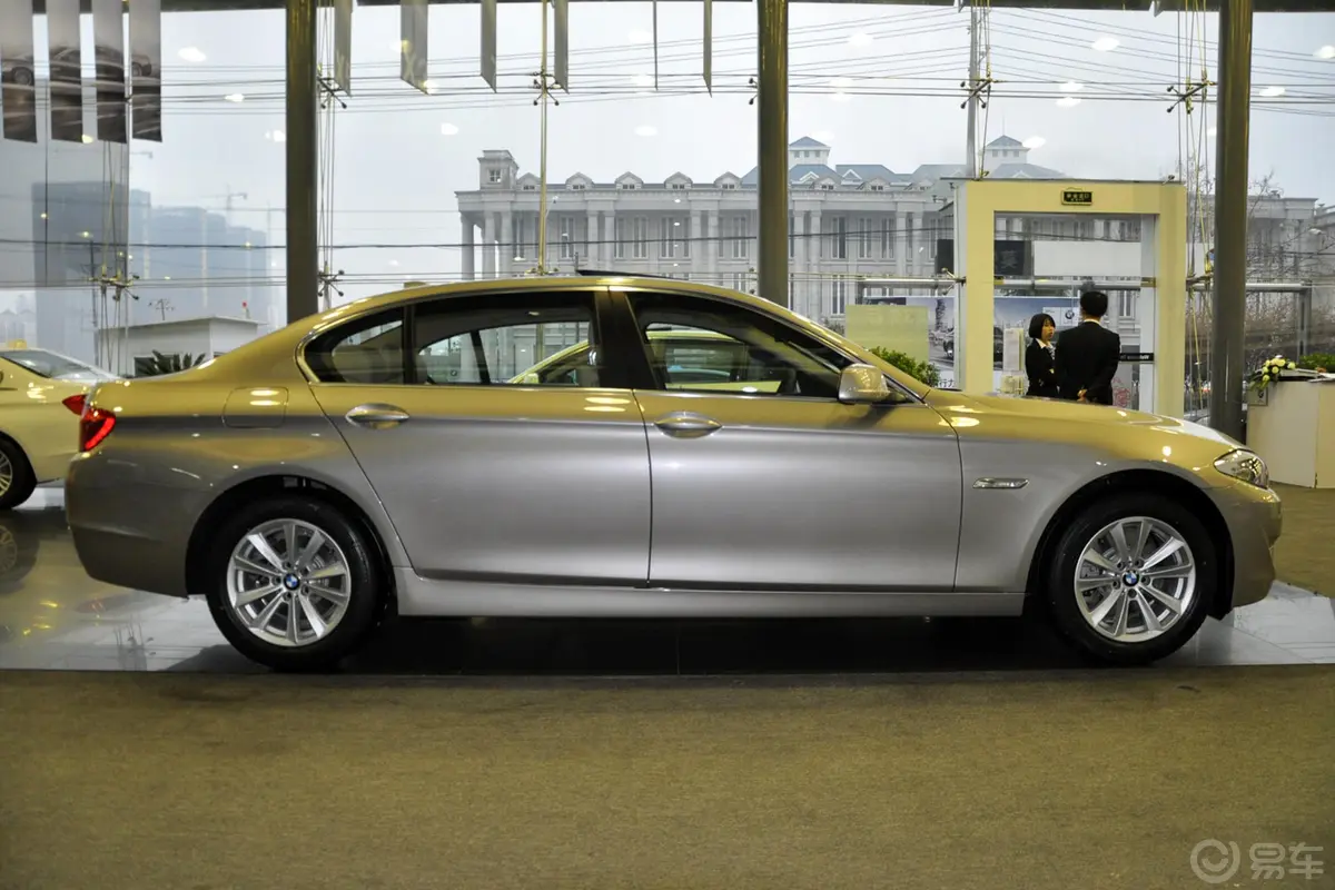 宝马5系525Li 领先型外观