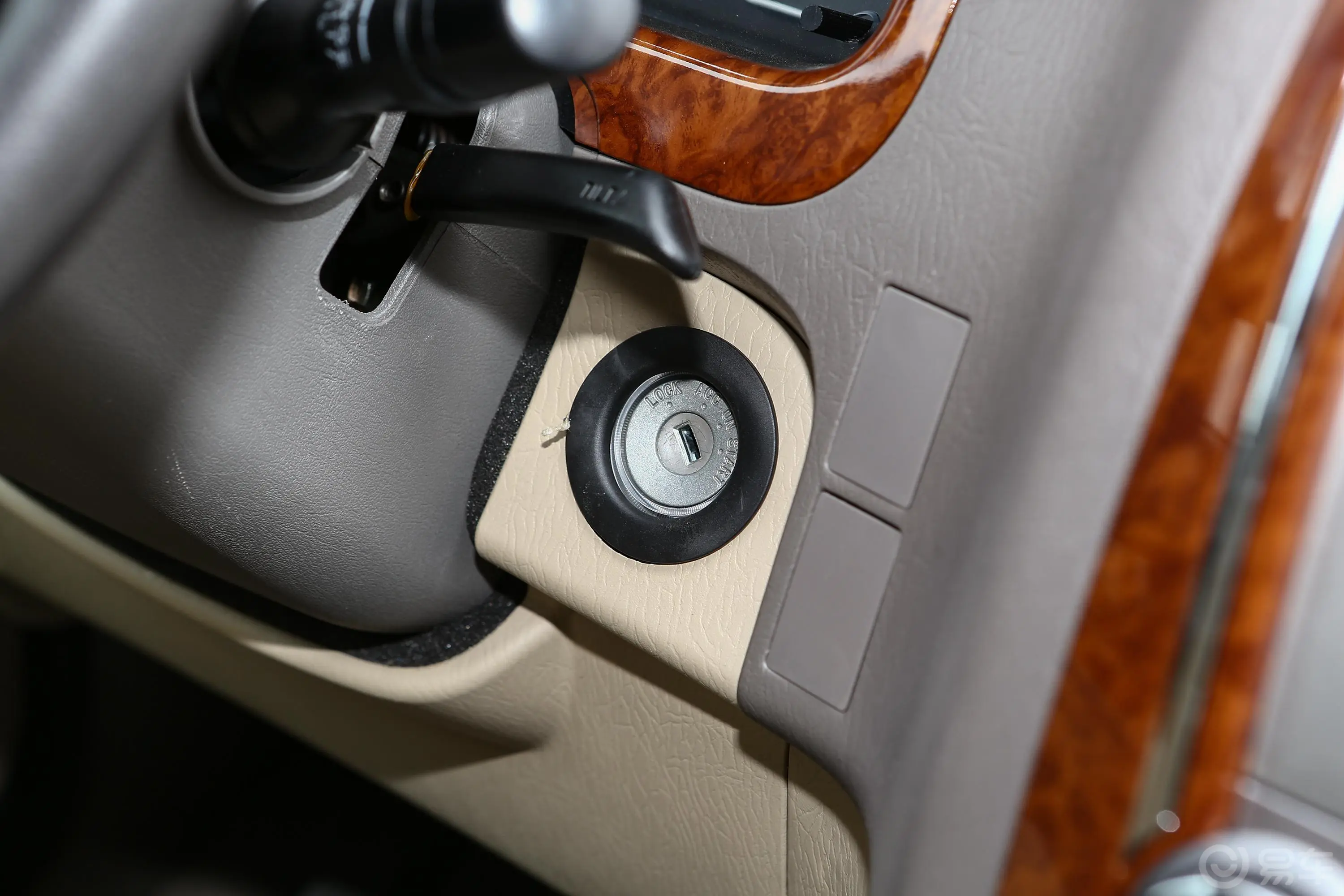 风景G5多用途乘用车 2.0L 手动 商运版 7座 国VI钥匙孔或一键启动按键