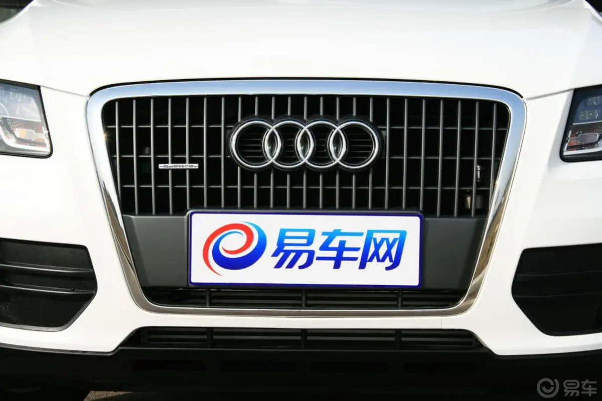 奥迪Q52.0 TFSI 进取型外观