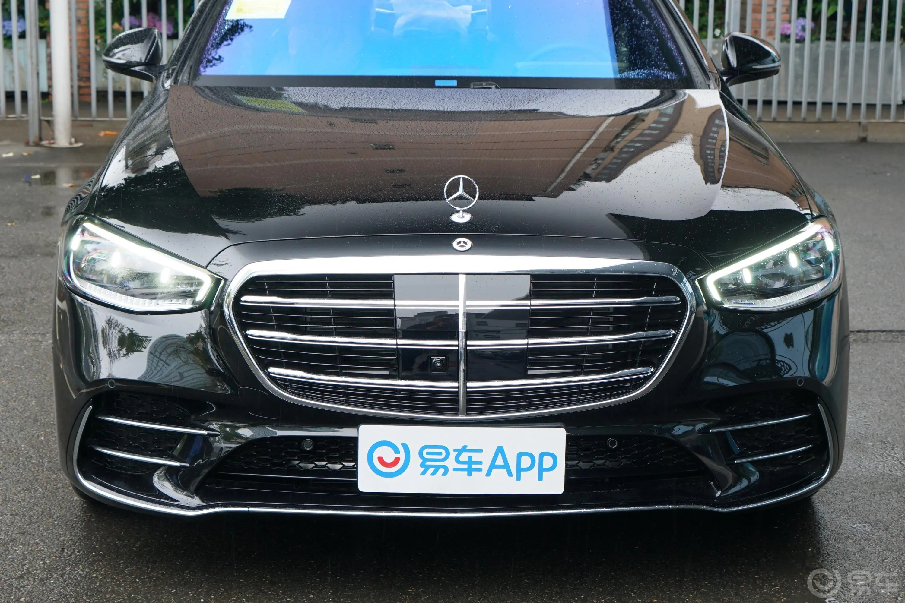 奔驰S级改款 S 500 L 4MATIC外观