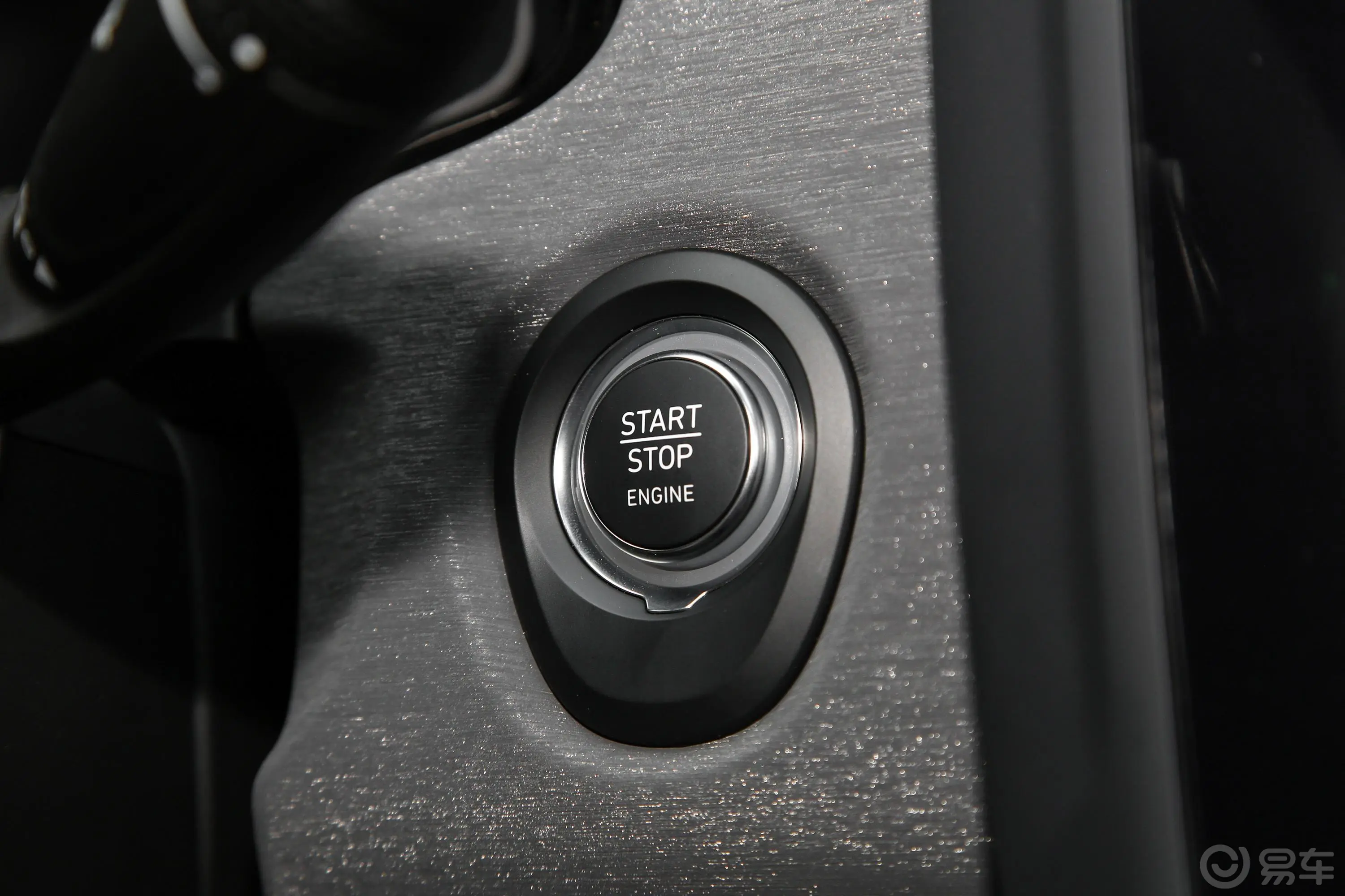 领克02 Hatchback2.0TD 双离合Plus钥匙孔或一键启动按键