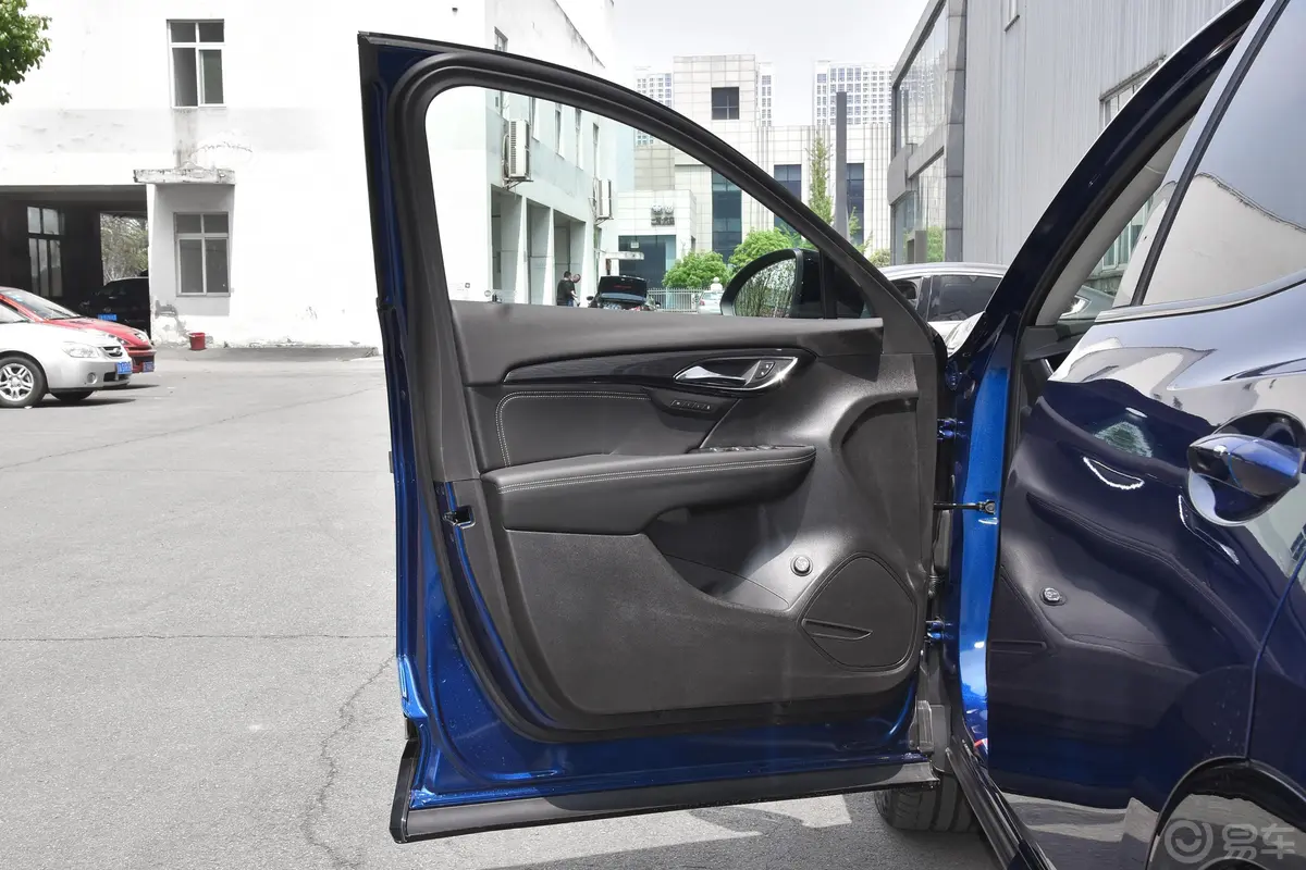 昂科威改款 昂科威S GS 两驱 智享运动型驾驶员侧前车门