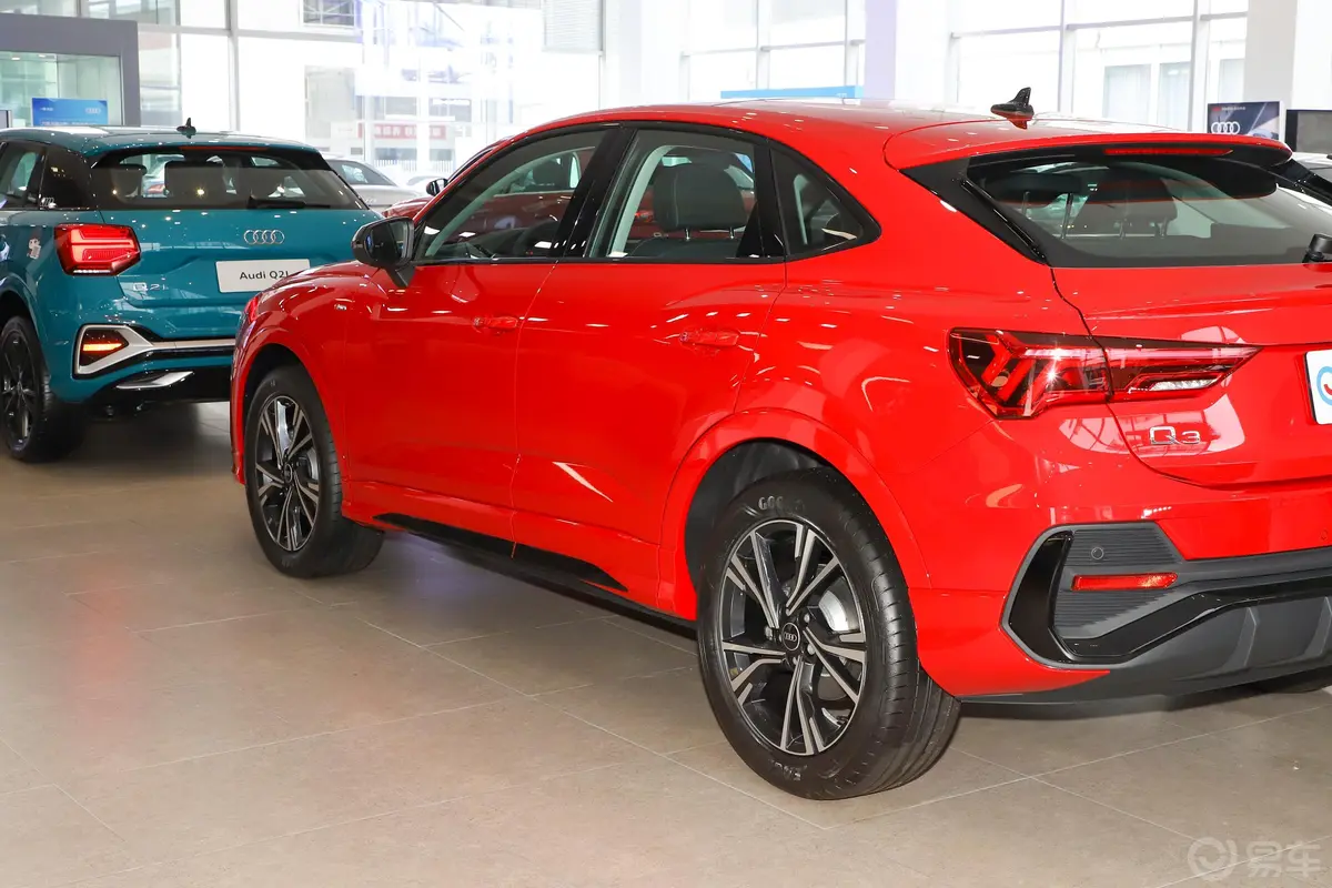 奥迪Q3 Sportback40 TFSI 时尚型外观