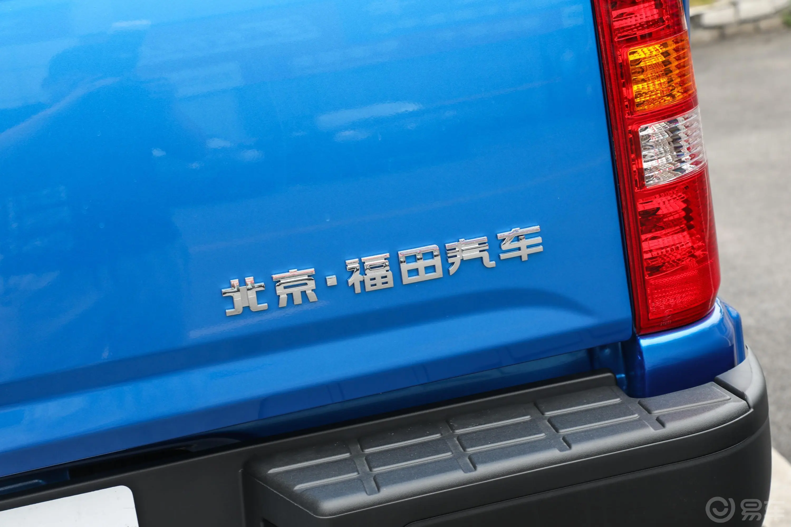 福田征服者52.0T 手动两驱长轴豪华型 柴油外观细节
