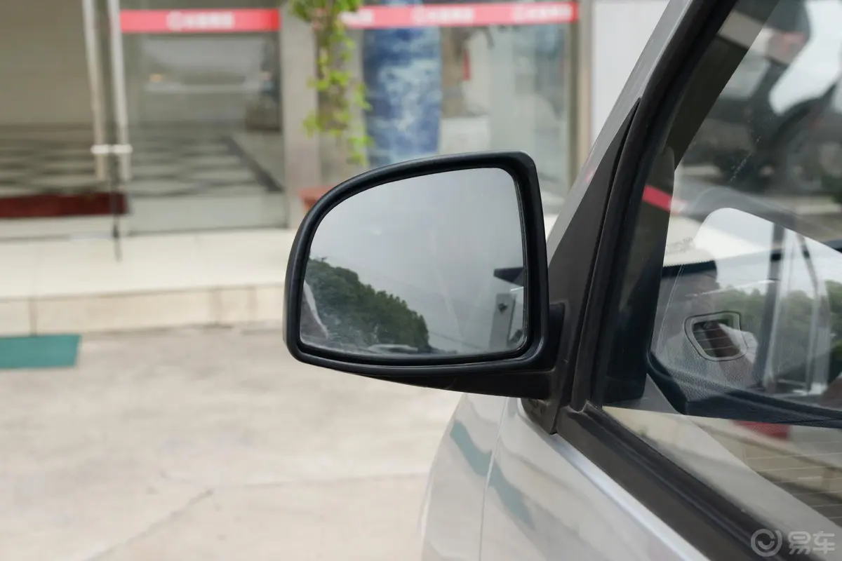 五菱荣光EV300km 封窗版基本型 鹏辉电池 2座后视镜镜面