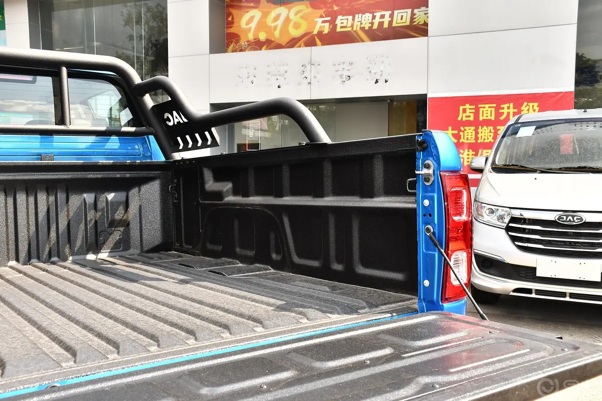 江淮T8PRO 大双 2.0T 手动 四驱 锐尚版 柴油后备厢