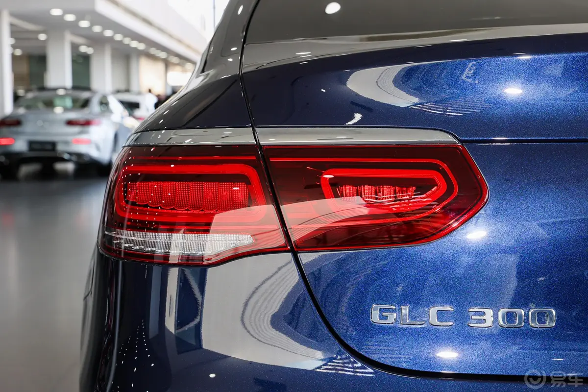 奔驰GLC轿跑改款 GLC 300 4MATIC 轿跑SUV外观