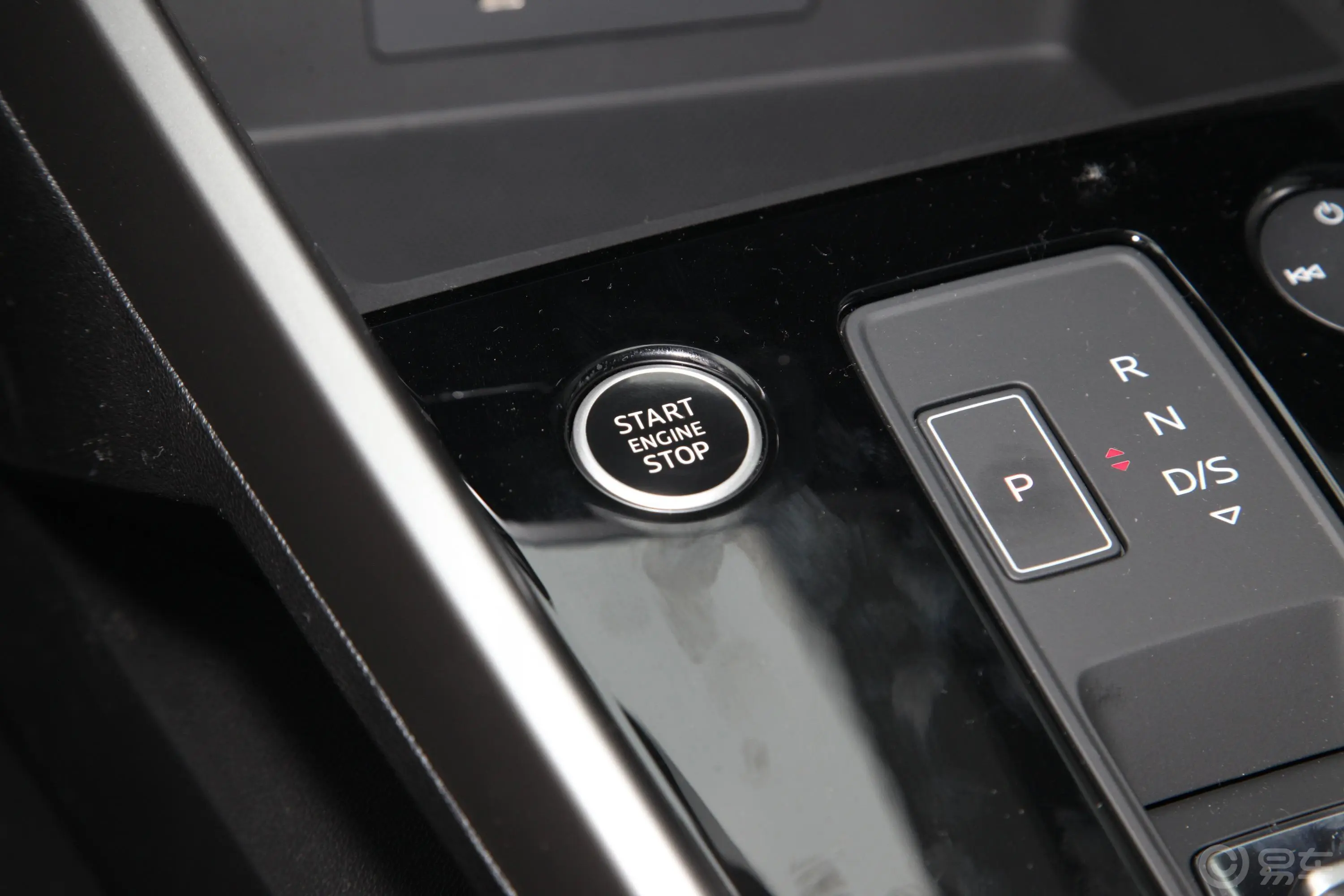 奥迪A3Sportback 35 TFSI 进取致雅型钥匙孔或一键启动按键