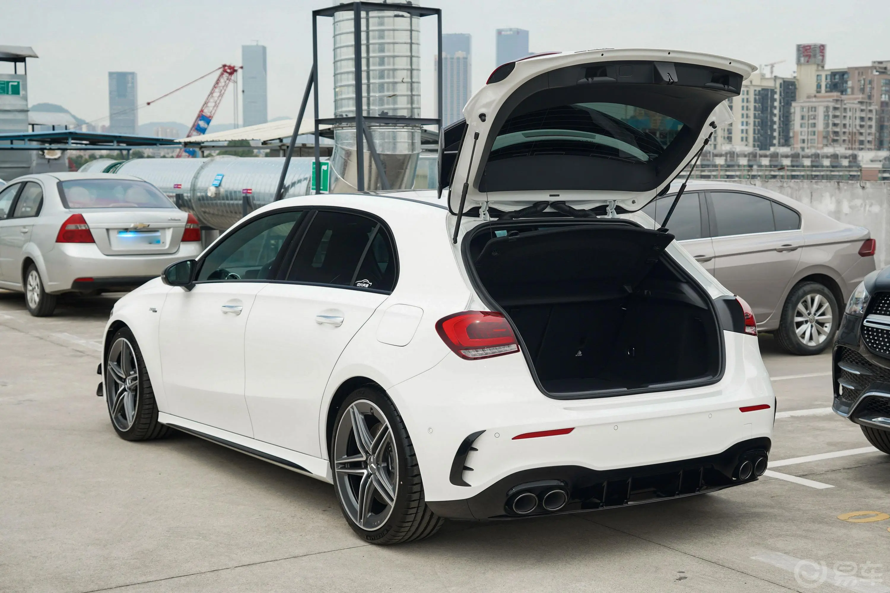 奔驰A级 AMG(进口)AMG A 45 4MATIC+空间