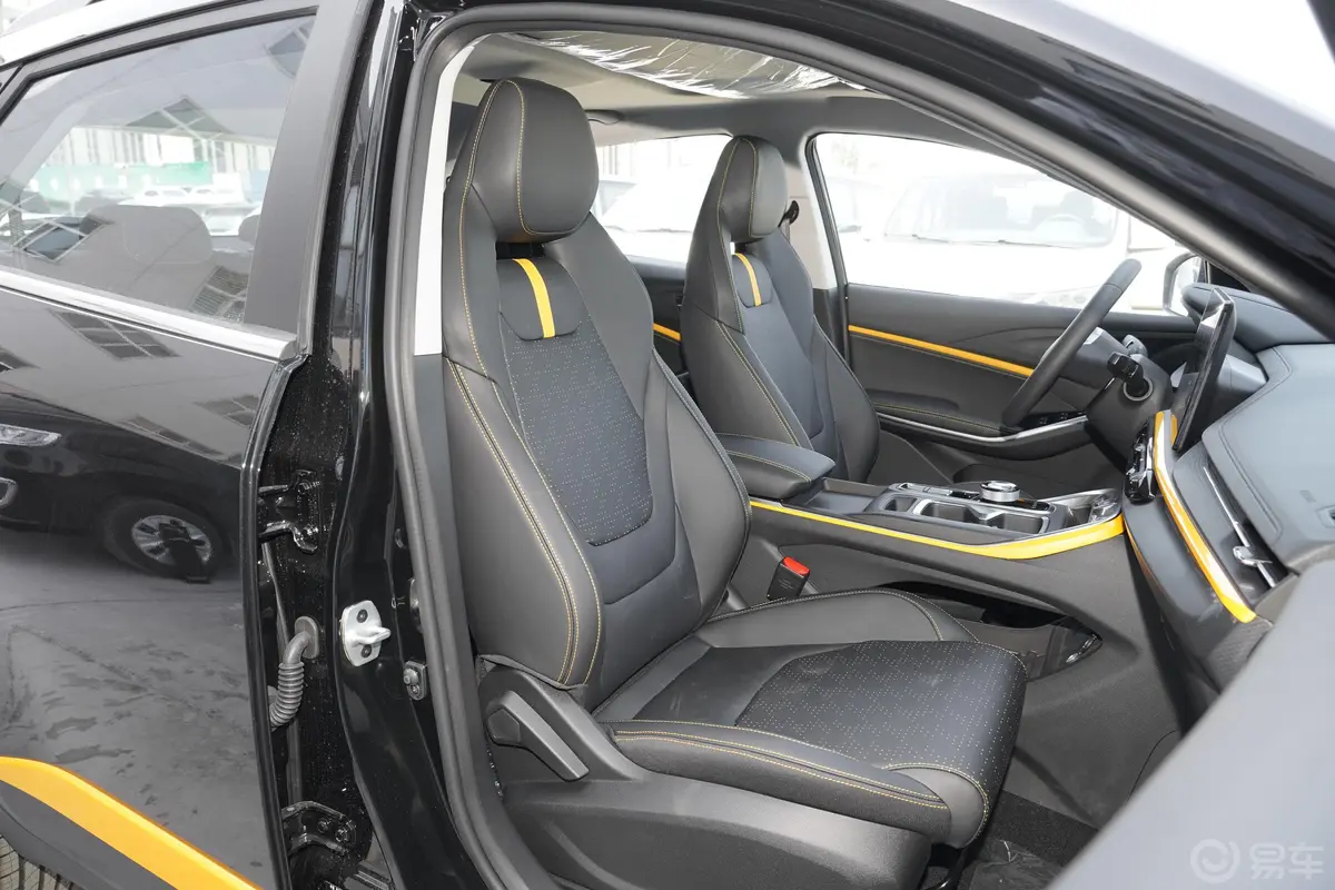 思皓X61.5T 双离合智驾版副驾驶座椅