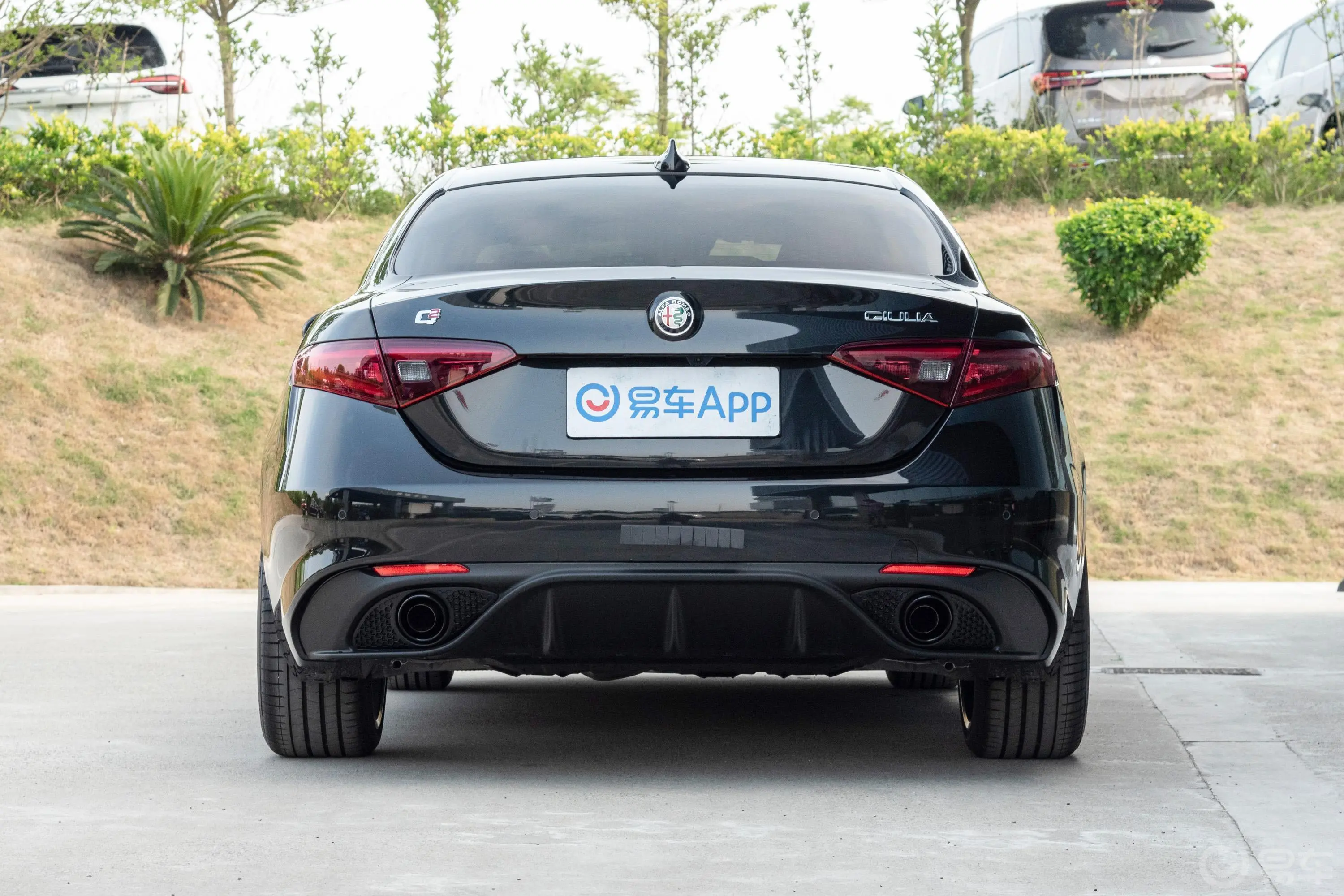 Giulia朱丽叶2.0T Veloce 赛道版正后水平