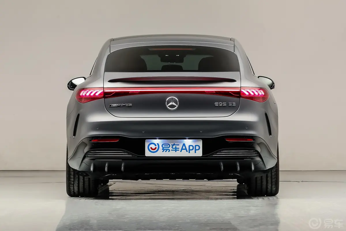 奔驰EQS AMGEQS AMG 53 4MATIC+正后水平