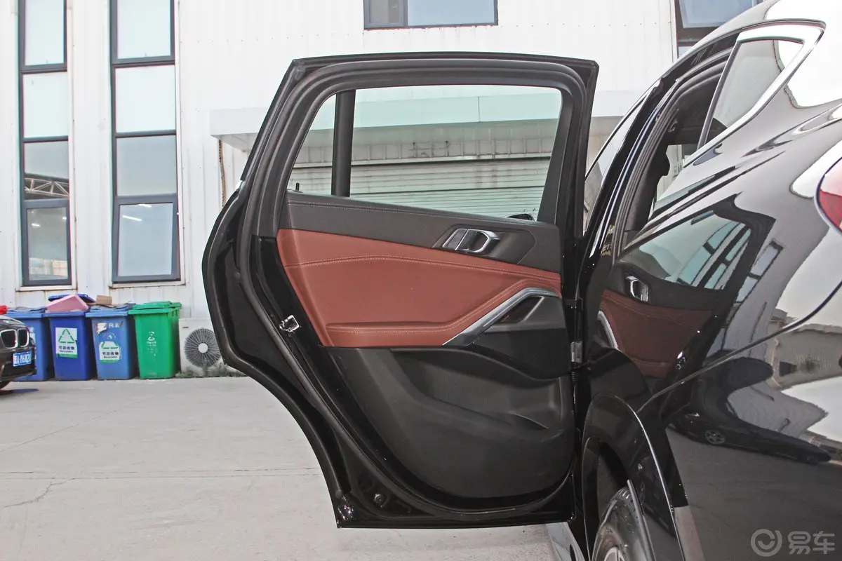 宝马X6xDrive30i M运动套装驾驶员侧后车门
