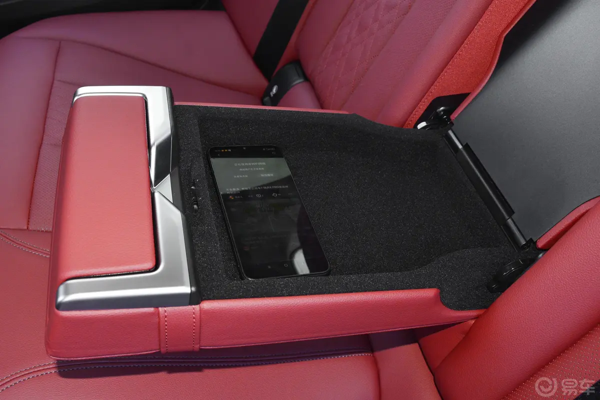 宝马3系改款 325Li xDrive M运动套装空间