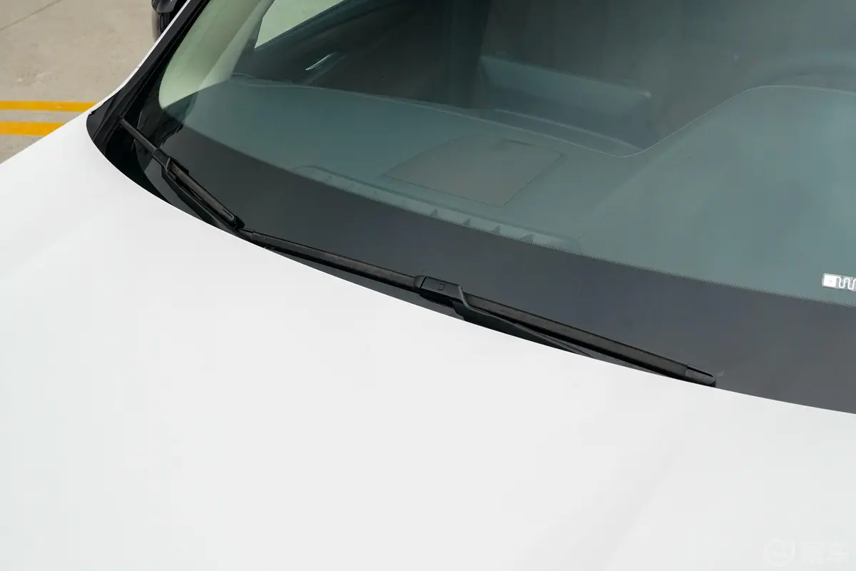 宝马X3改款 xDrive 30i 领先型 M曜夜套装雨刷器