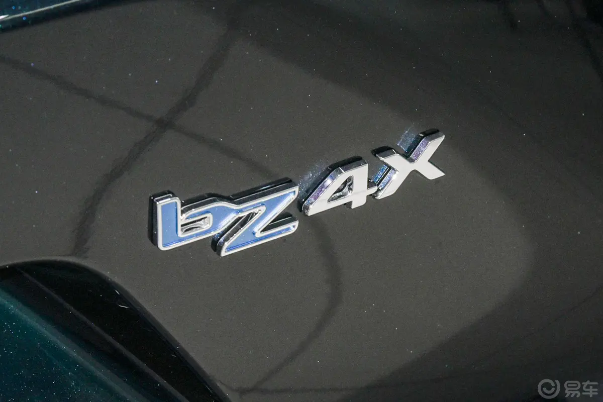 一汽丰田bZ4X500km 四驱高性能Premiun版外观细节