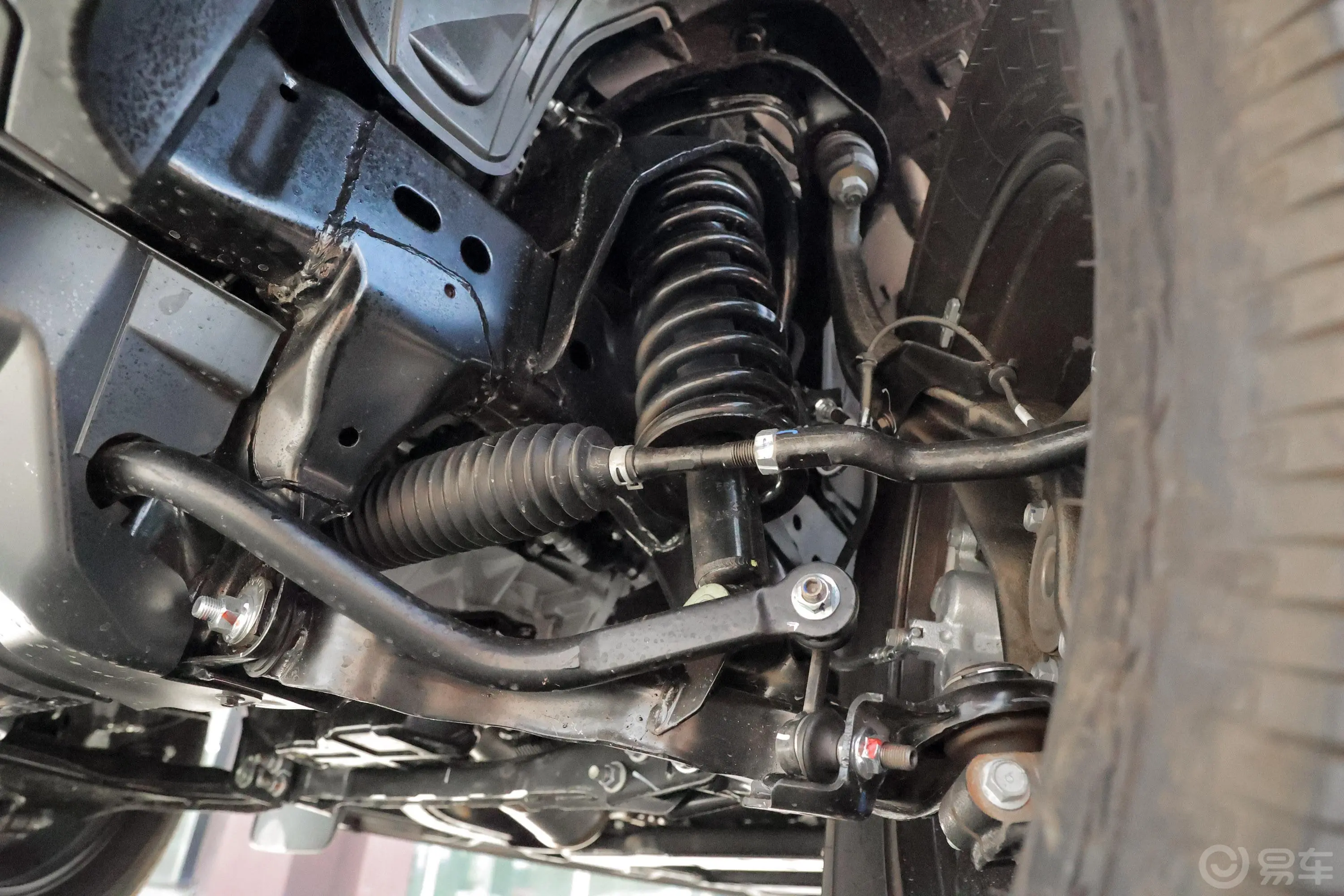 锐骐72.3T 自动两驱长货箱旗舰型 柴油左侧前悬架