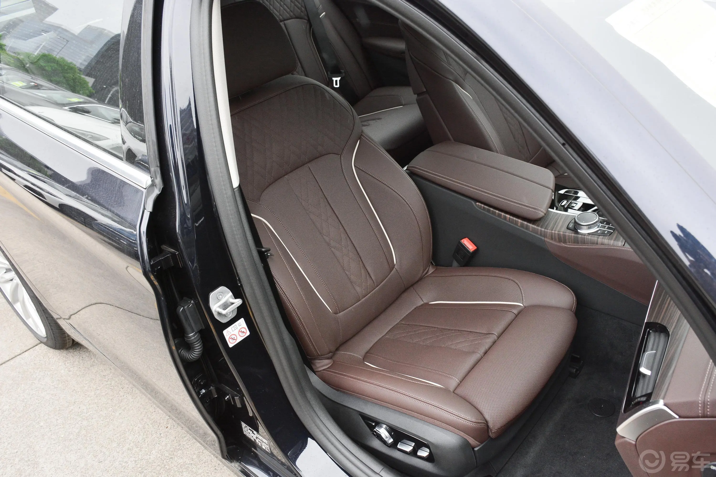 宝马5系改款二 530Li 尊享型 豪华套装副驾驶座椅