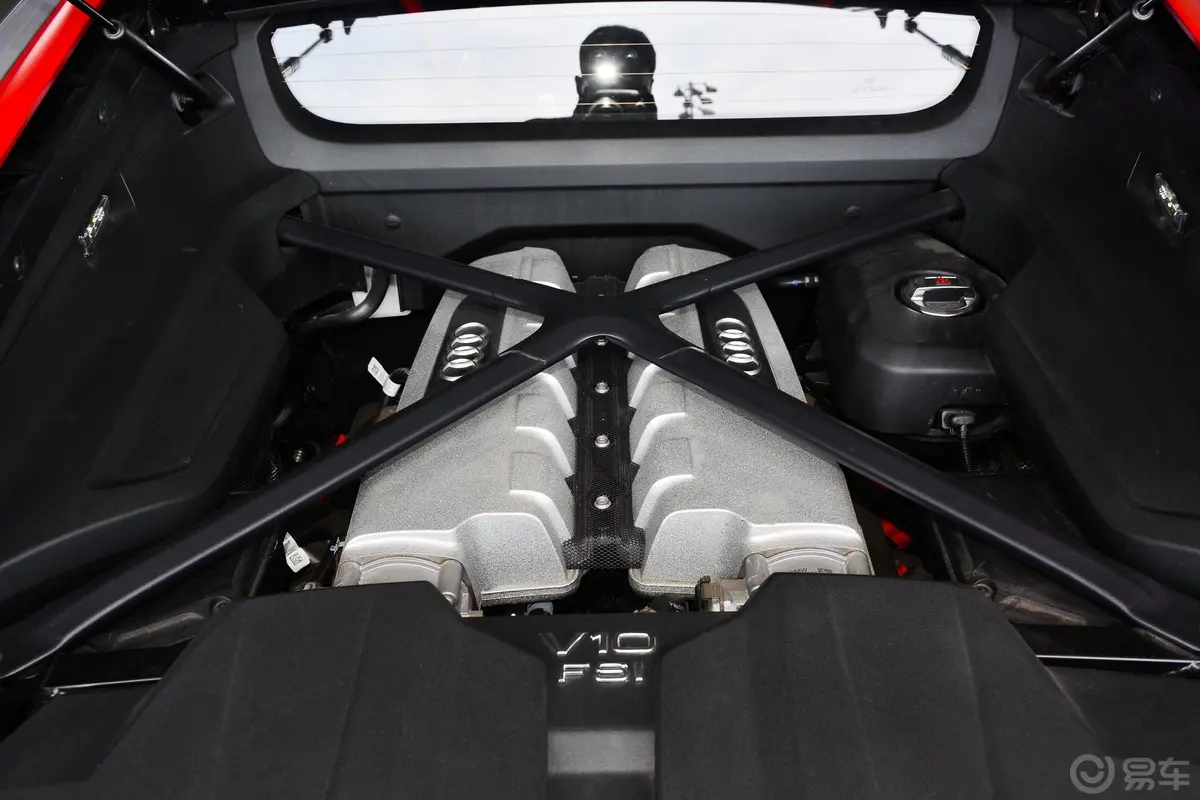 奥迪R85.2L Coupe Performance发动机特写