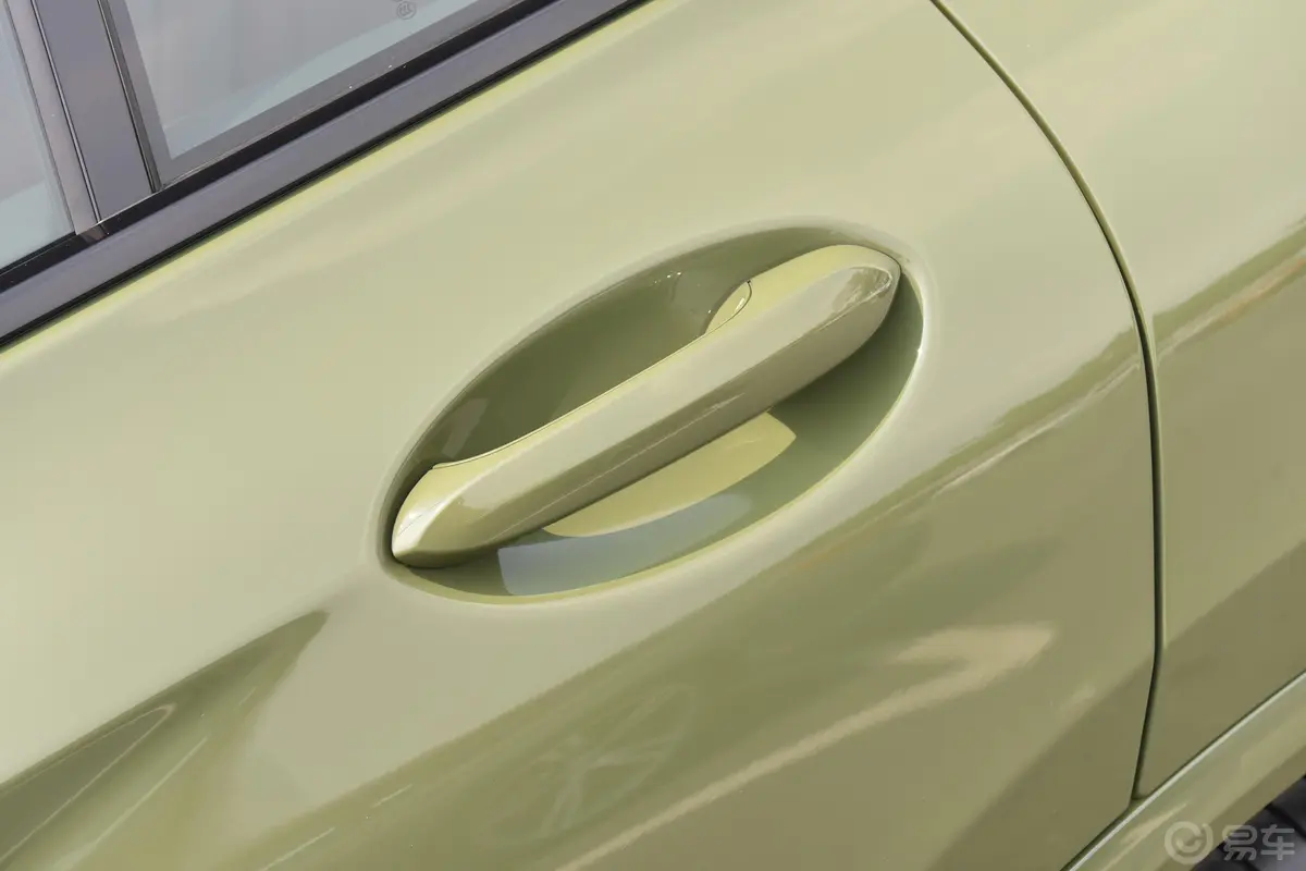 宝马X4改款 xDrive30i M运动曜夜套装驾驶员侧后门把手