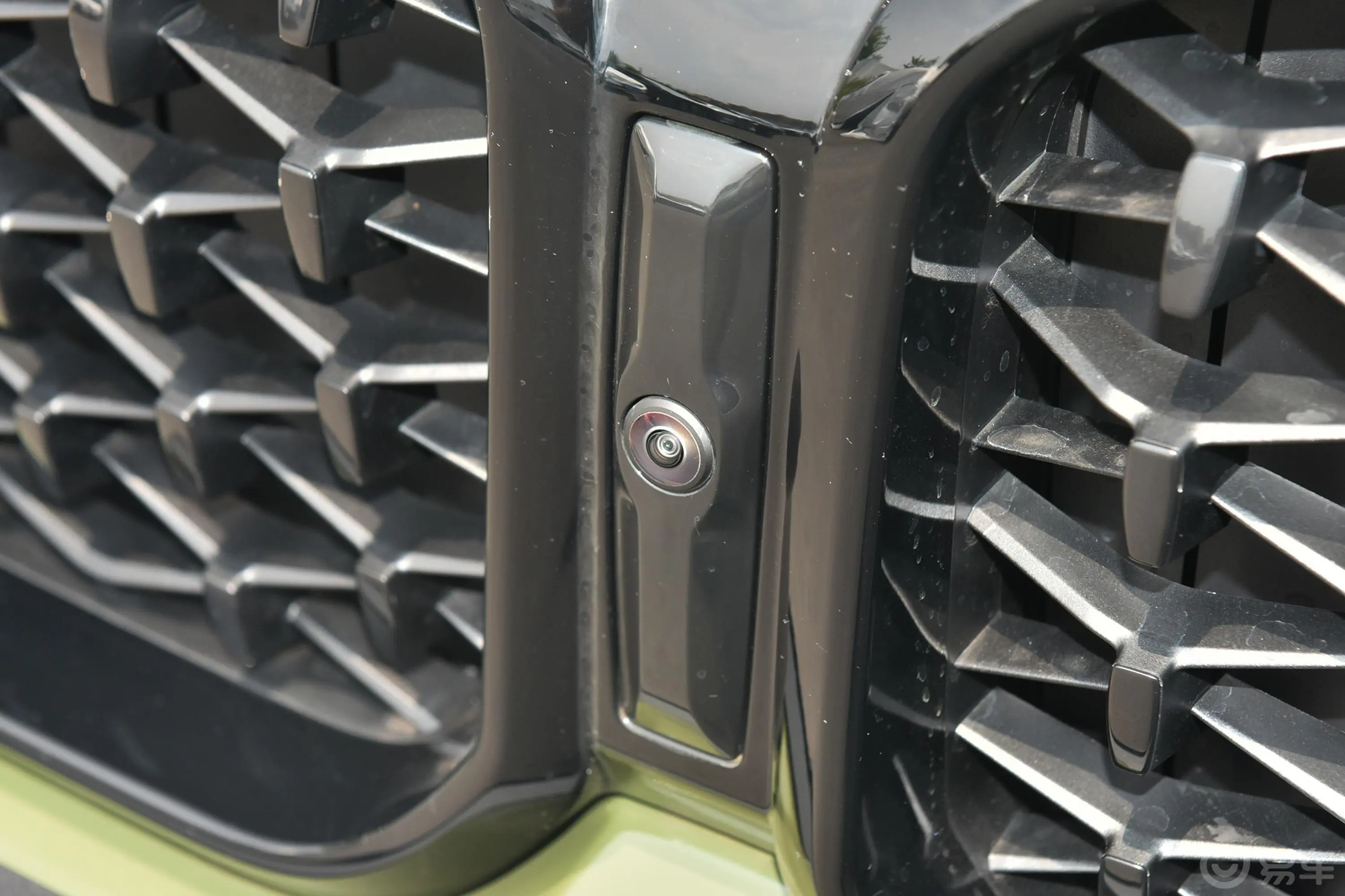 宝马X4改款 xDrive30i M运动曜夜套装外观细节