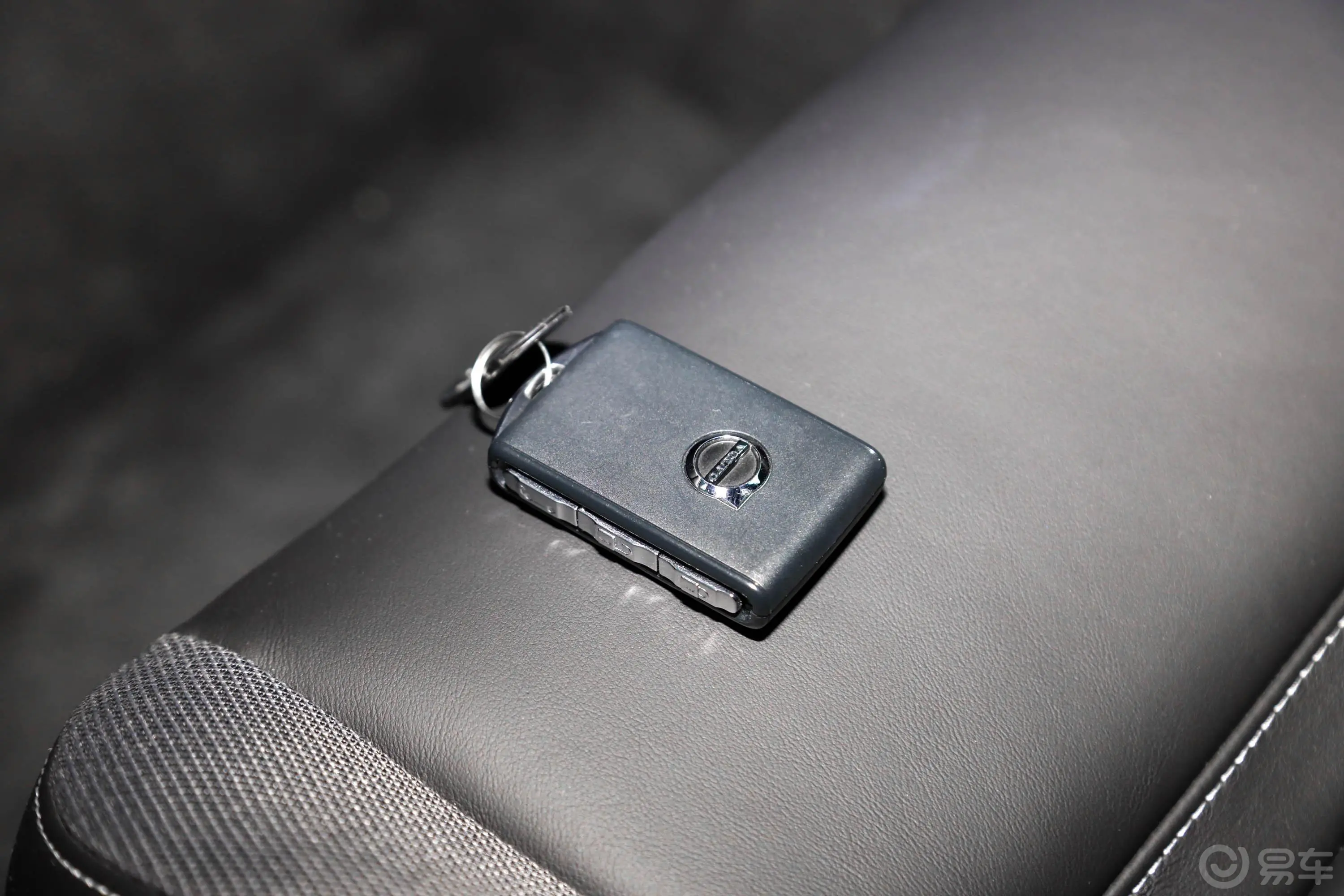 沃尔沃S60新能源改款 T8 四驱智雅运动版钥匙正面