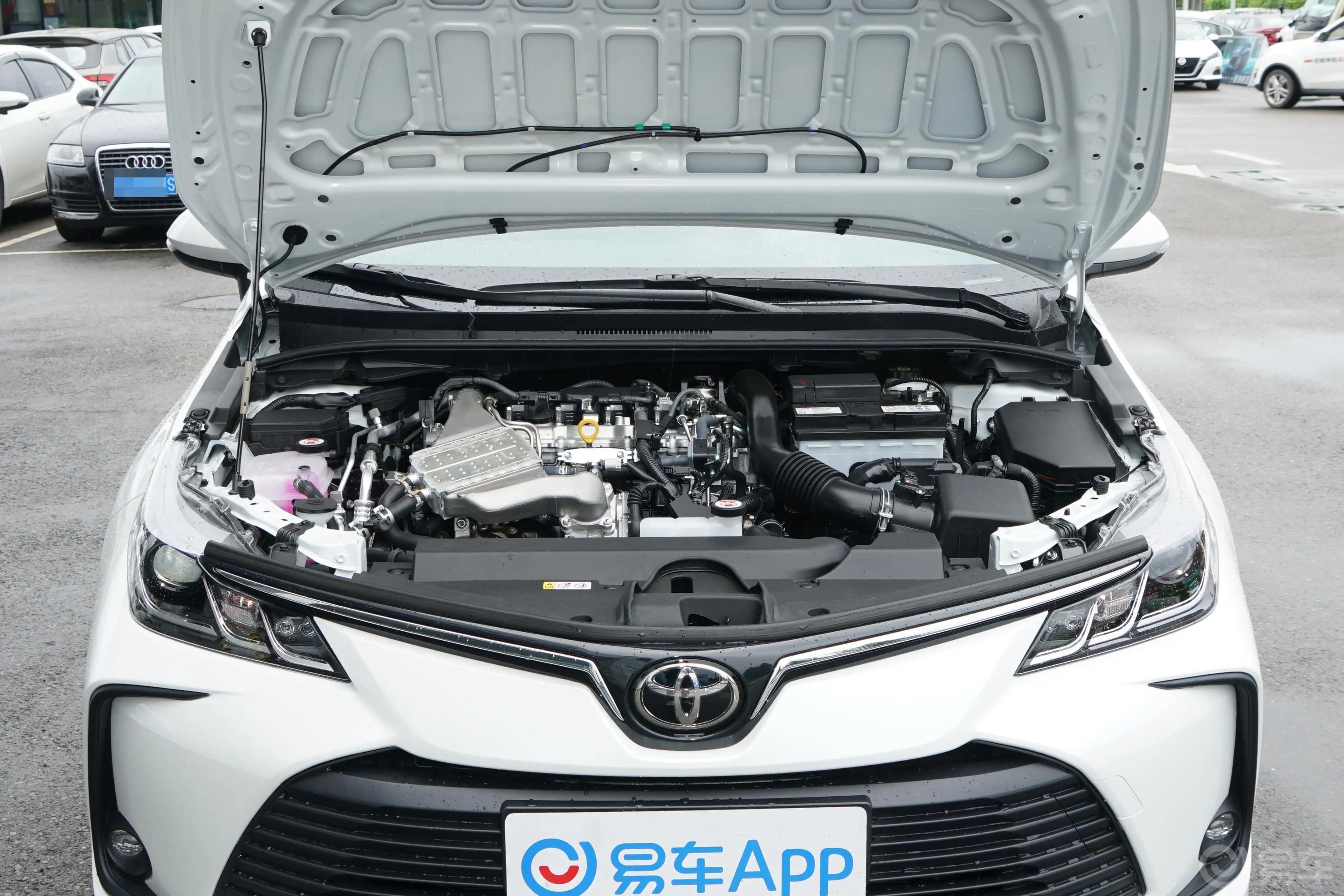 卡罗拉1.2T S-CVT 先锋PLUS版发动机舱整体