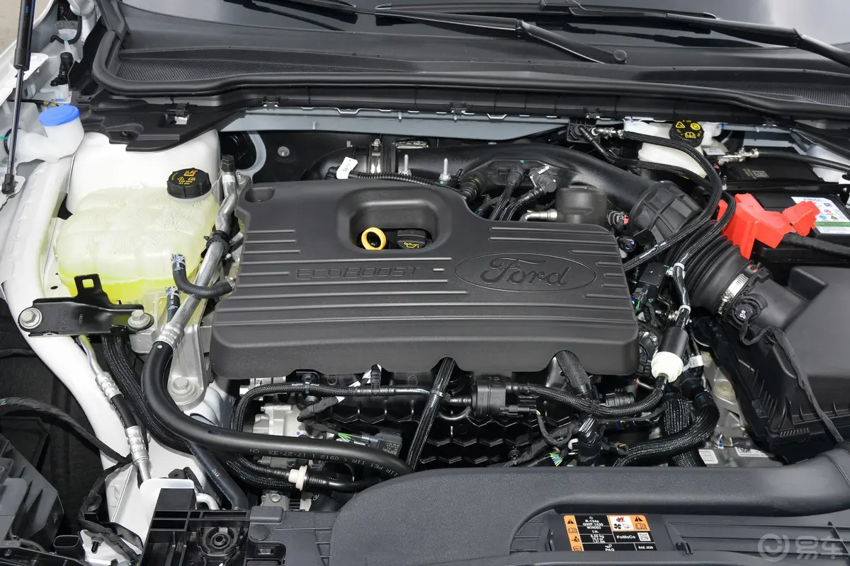 蒙迪欧改款 EcoBoost 245 ST-Line发动机特写