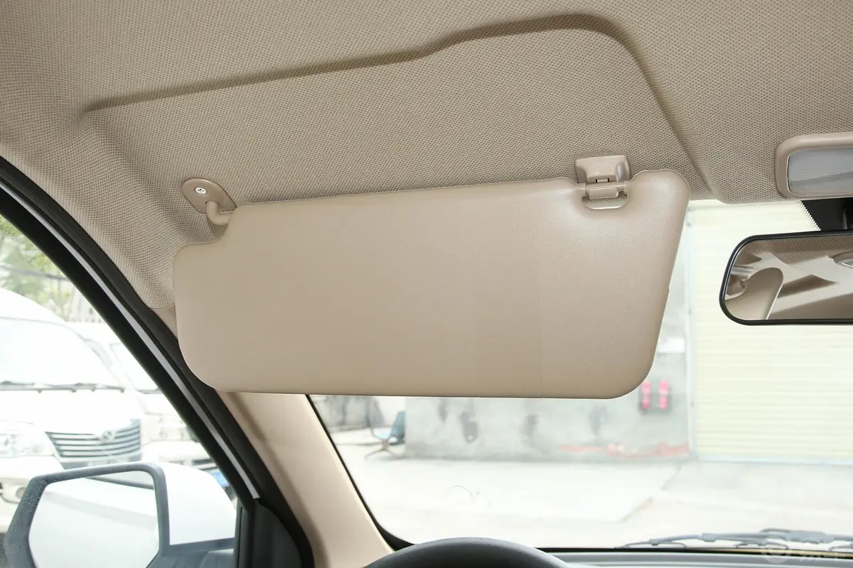 五菱宏光S1.5L 手动标准型驾驶位遮阳板