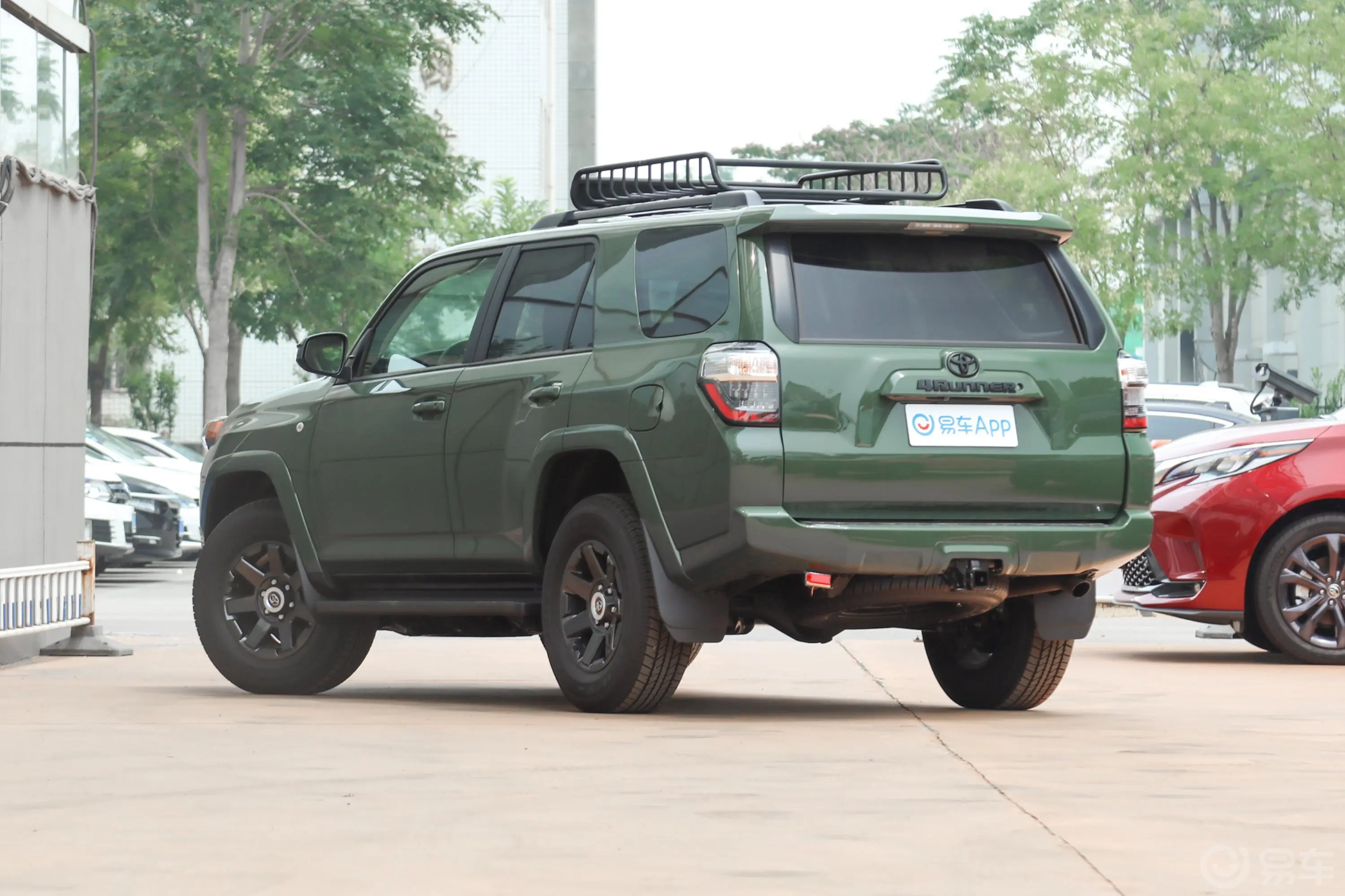 4Runner4.0L Trail侧后45度车头向左水平