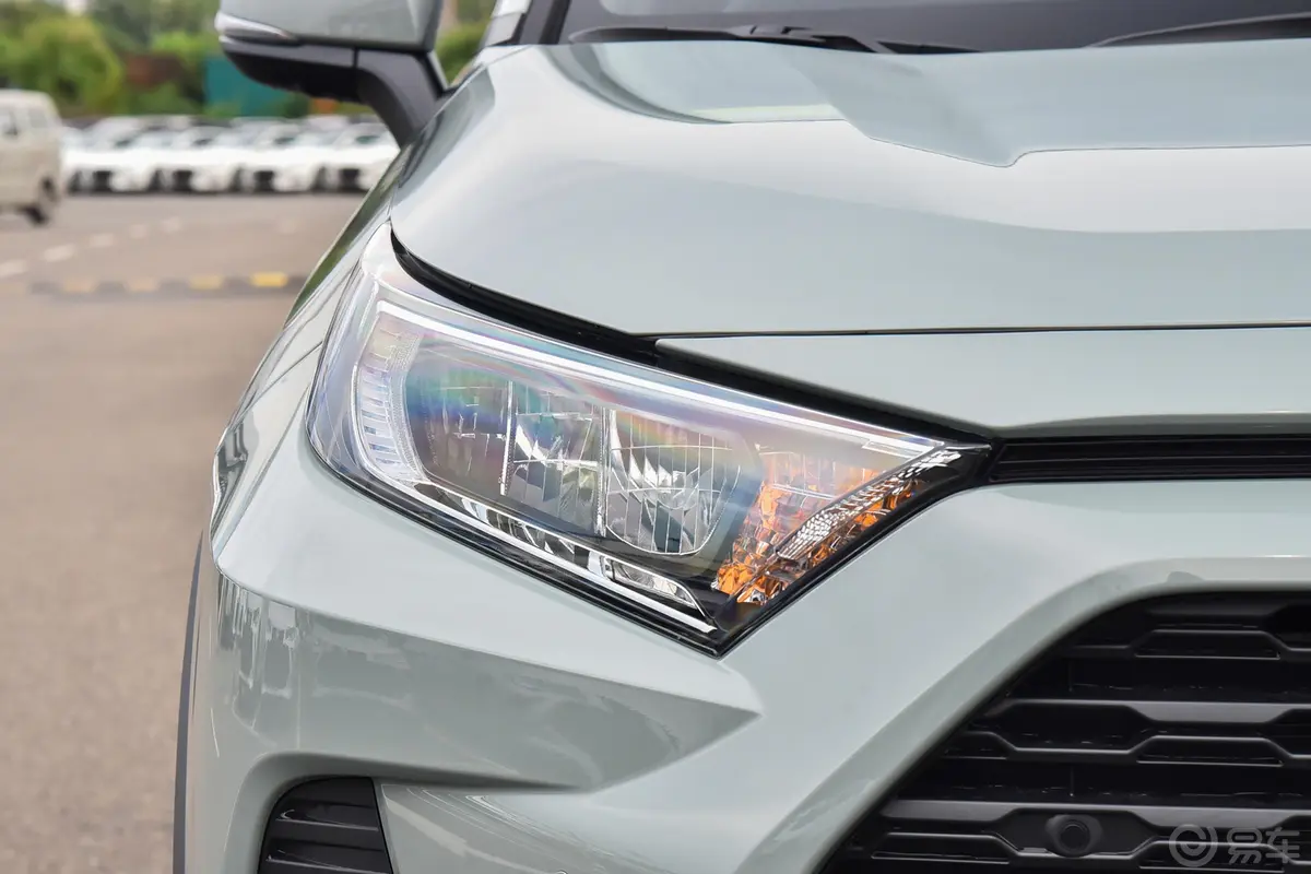 RAV4荣放2.0L CVT两驱风尚PLUS版外观灯组