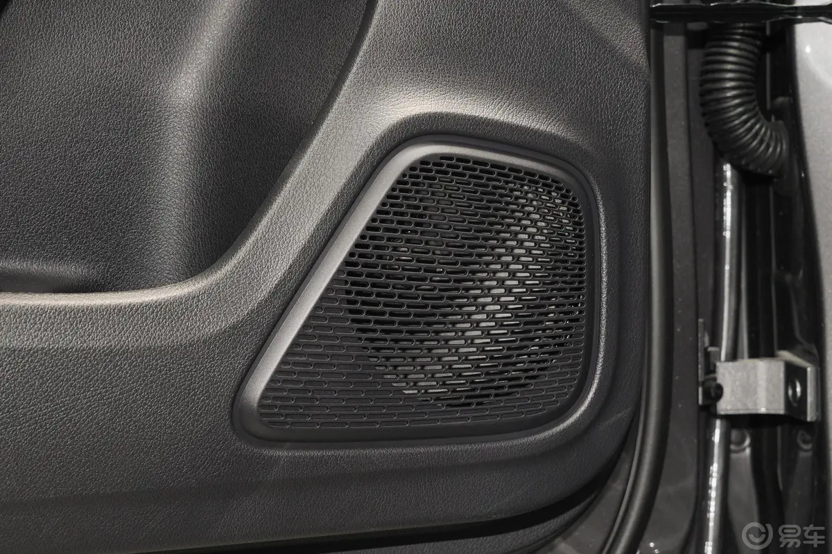 奔驰A级(进口)改款 A 200 动感型音响和品牌