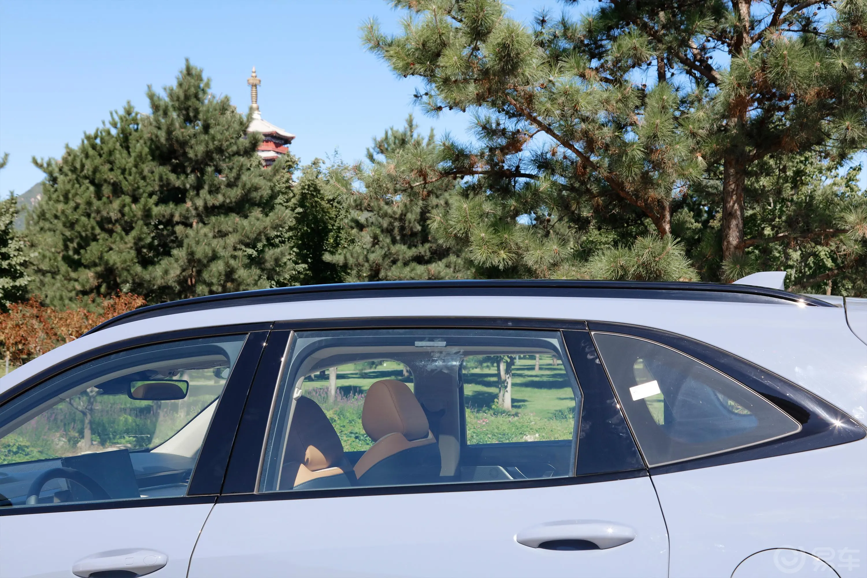 拿铁PHEV1.5T 184km 两驱超大杯车顶行李架