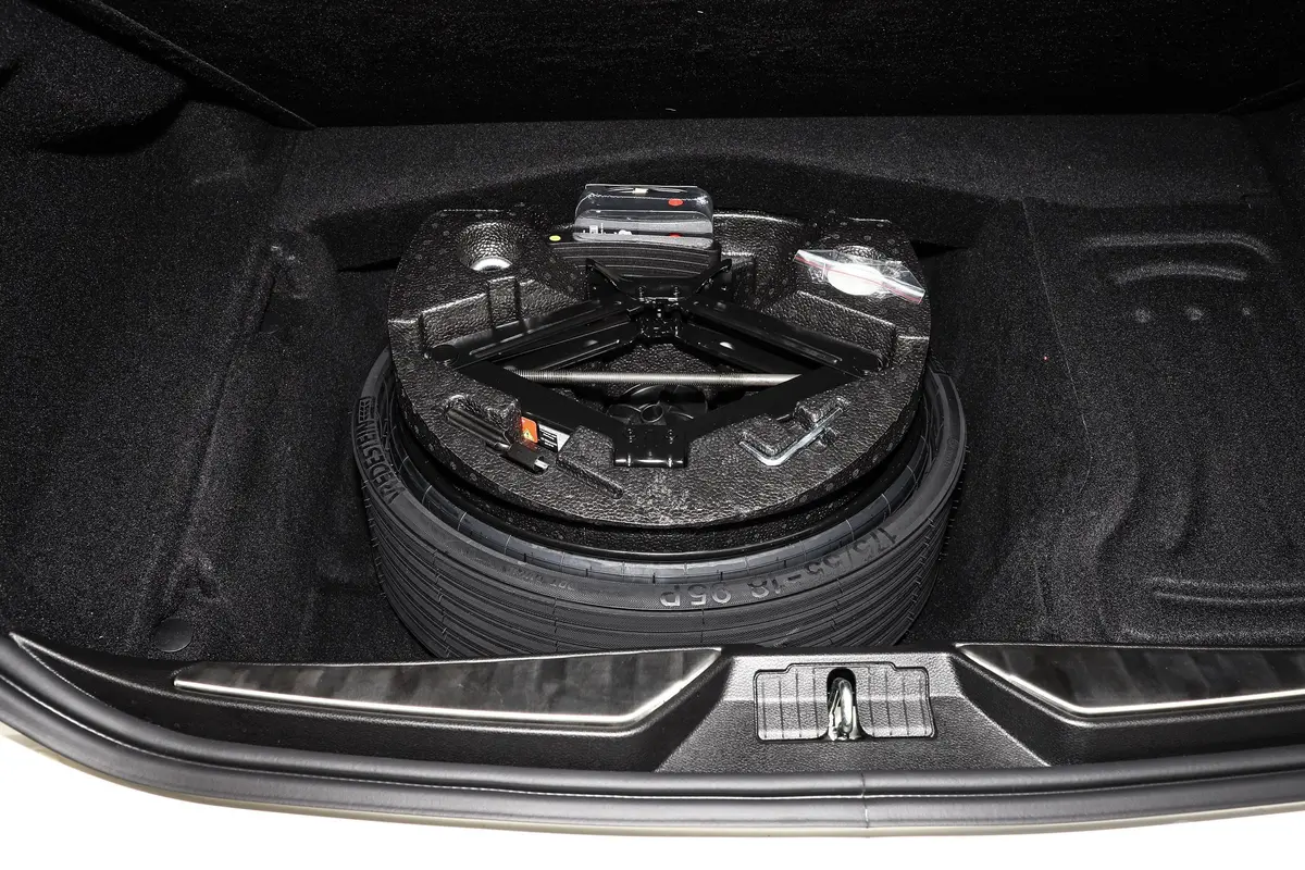 Quattroporte3.0T GT备胎