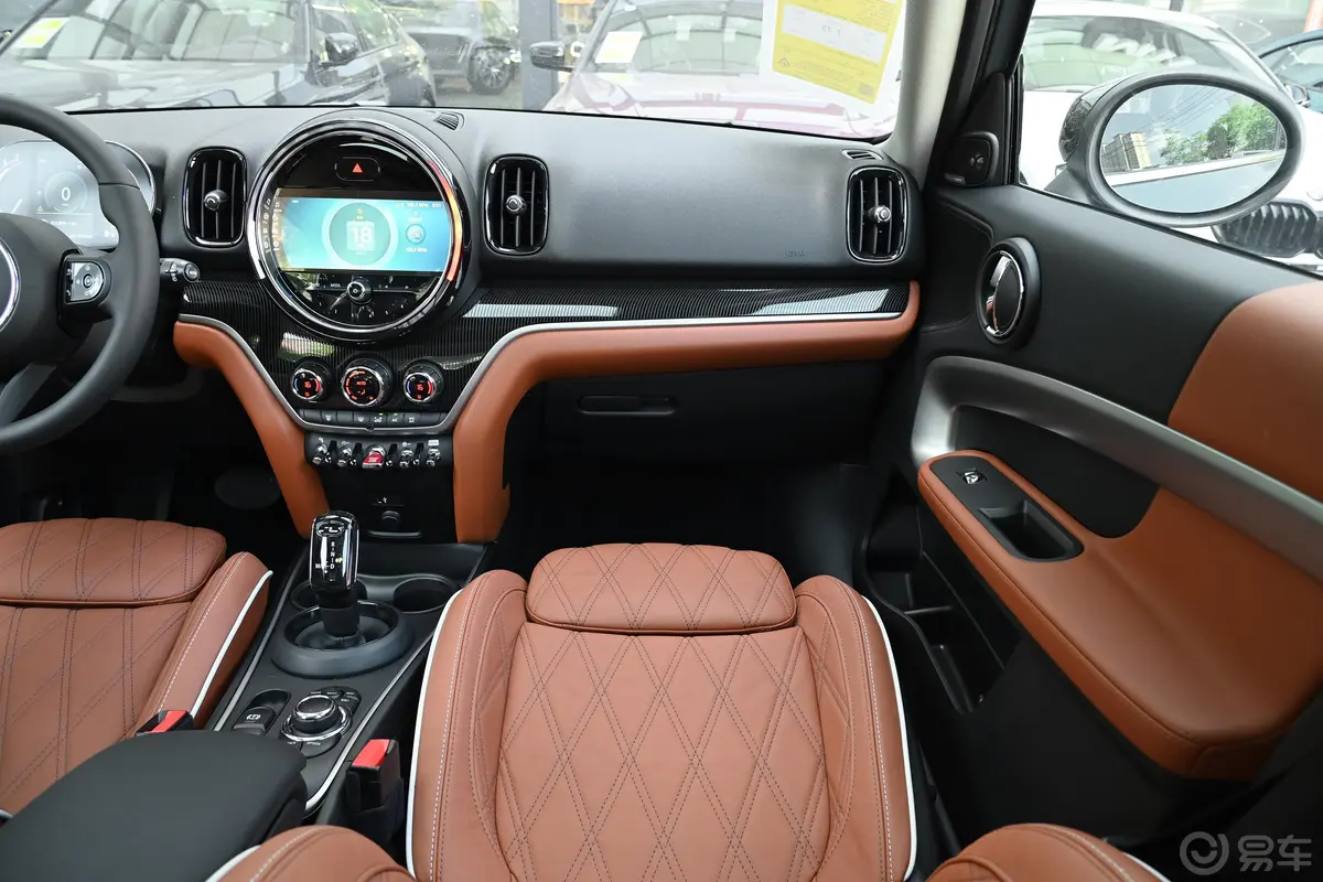 MINI COUNTRYMAN2.0T COOPER S 鉴赏家副驾驶位区域