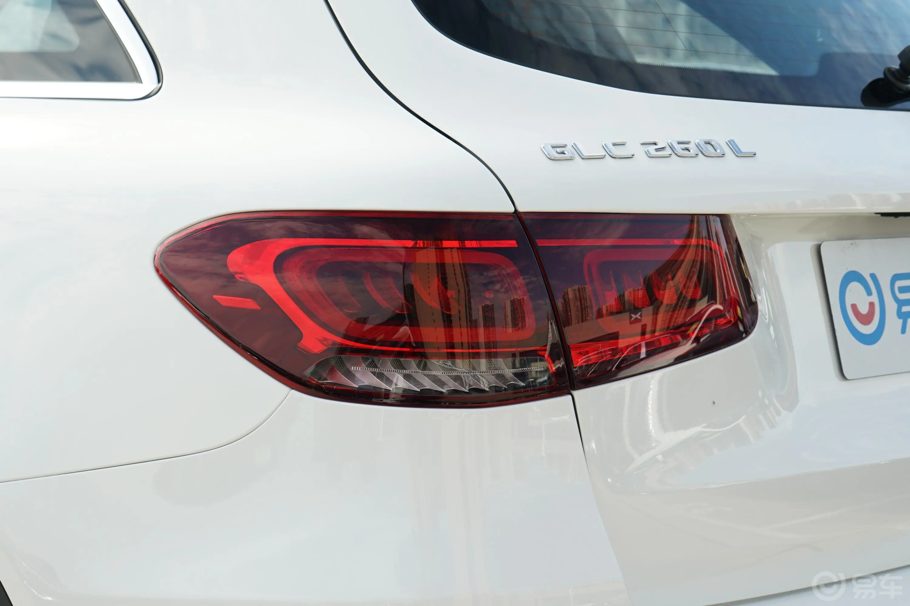 奔驰GLC改款三 GLC 260 L 4MATIC 动感型外观灯组